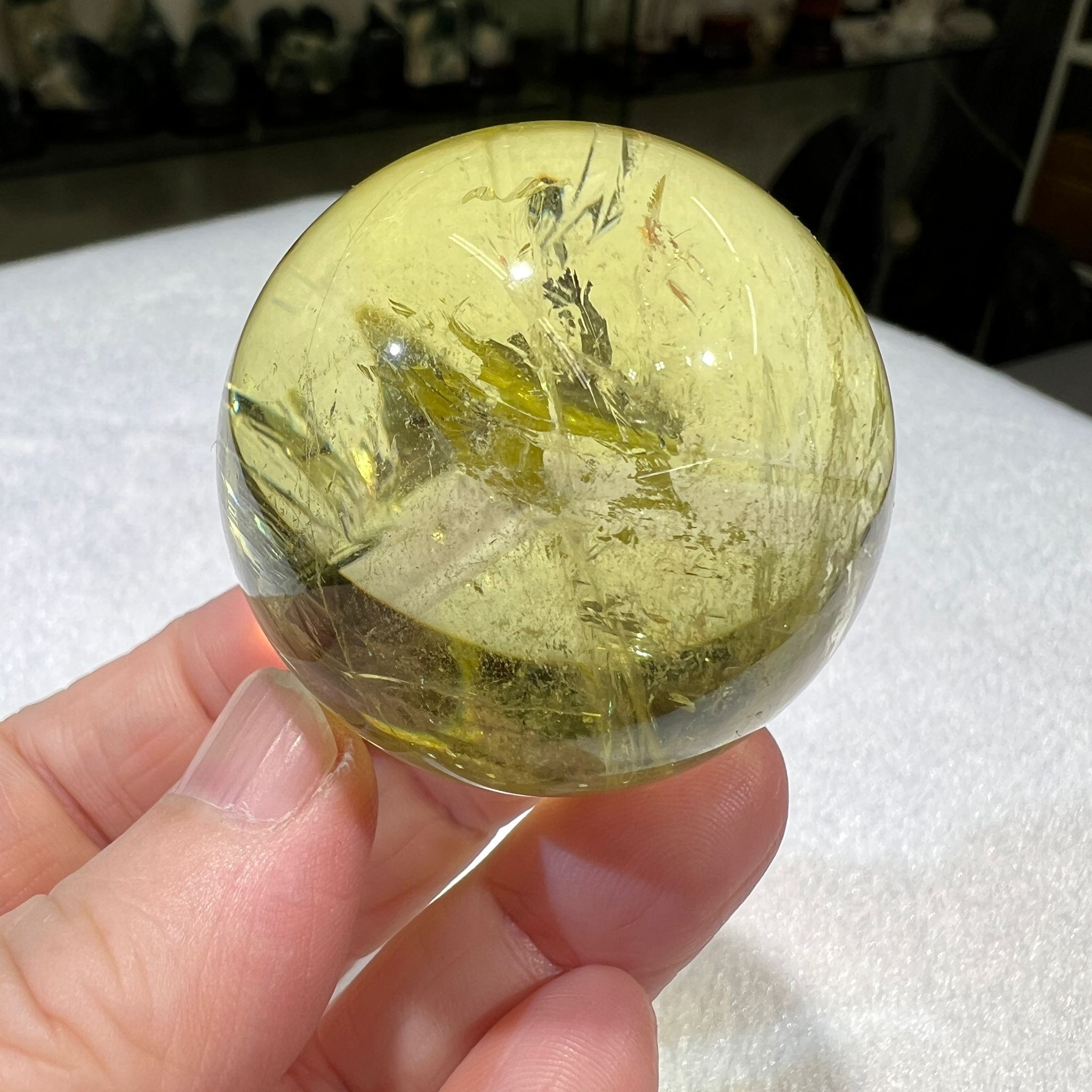 黃水晶球 4.2cm+/- (不連座) #CA0048