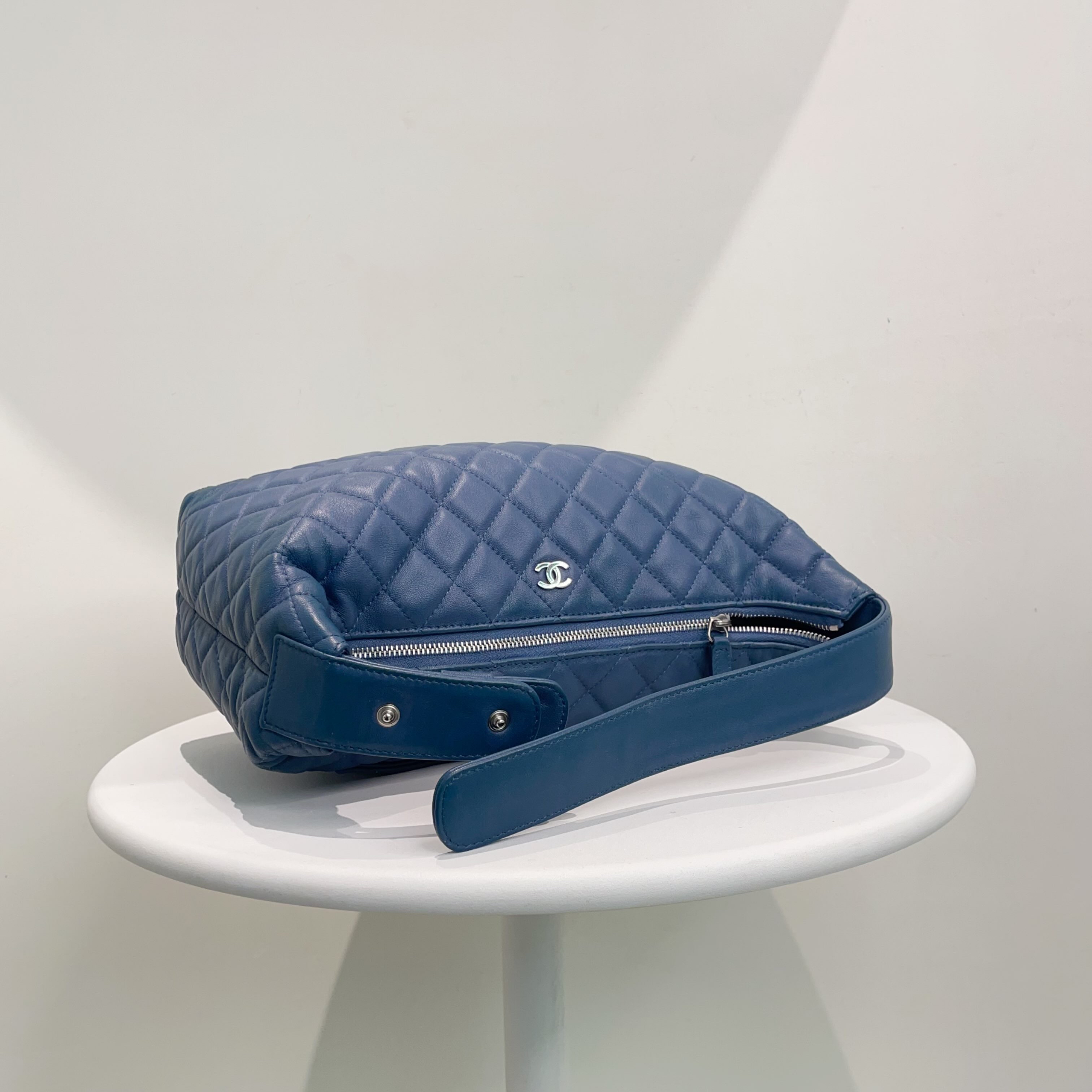 【預訂貨品】Chanel 藍色hobo