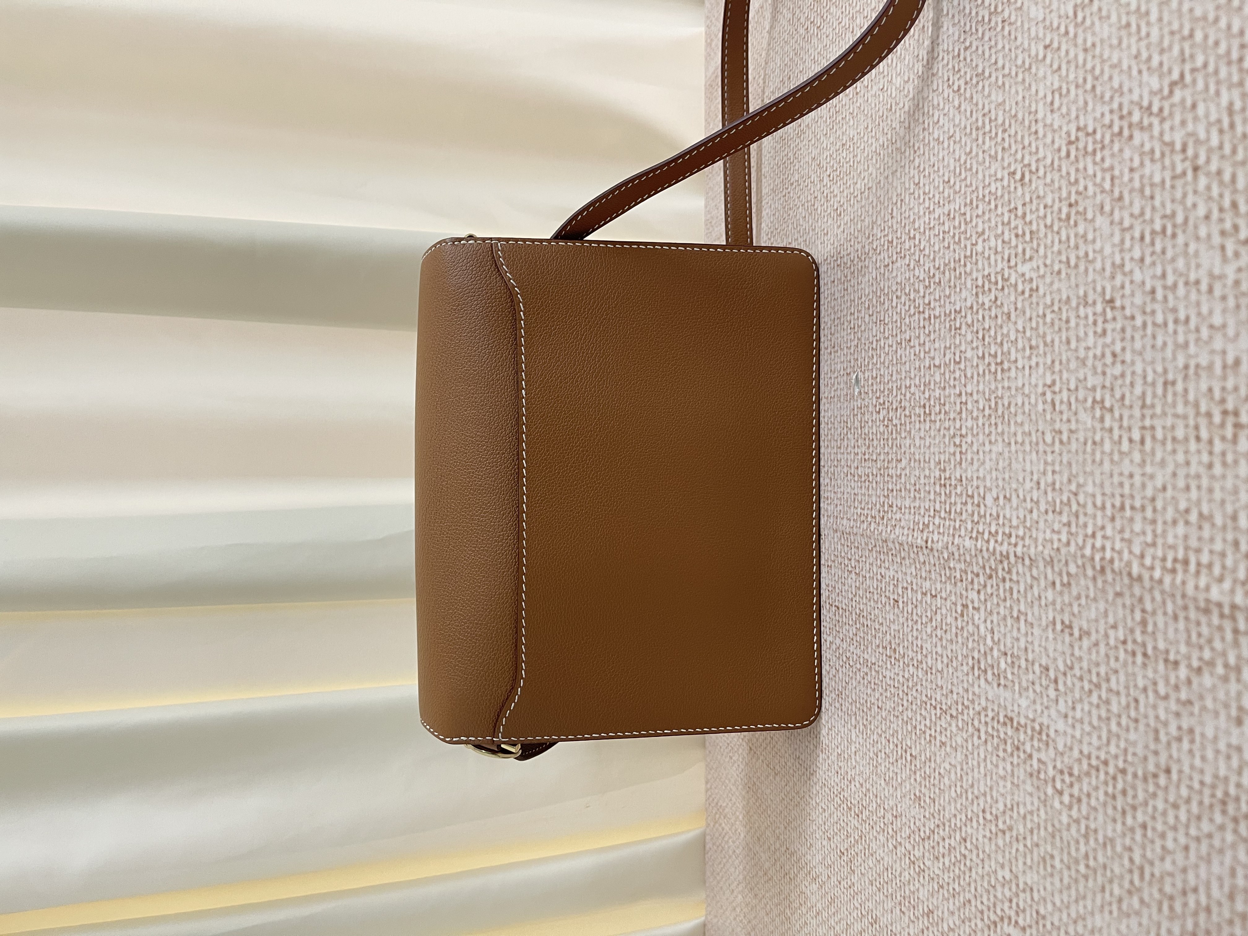 Pre-owned Hermes Roulis 24/ Stamp C/ Product Code: 26041501