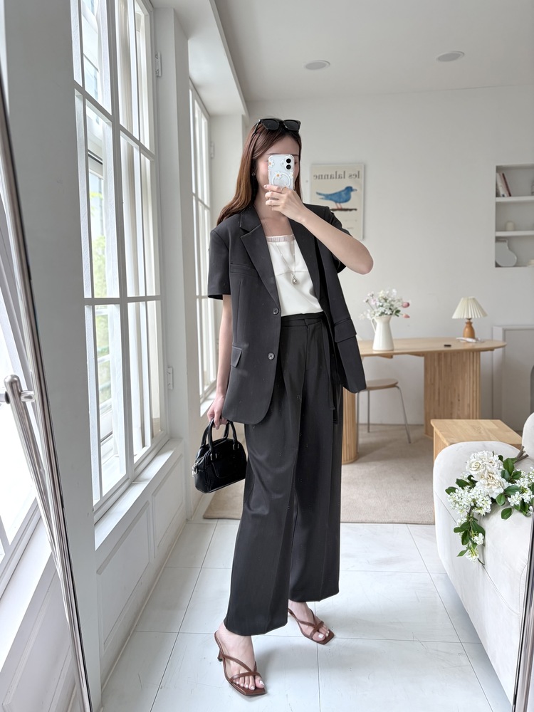 Aveline Relaxed Fit Blazer (Charcoal)