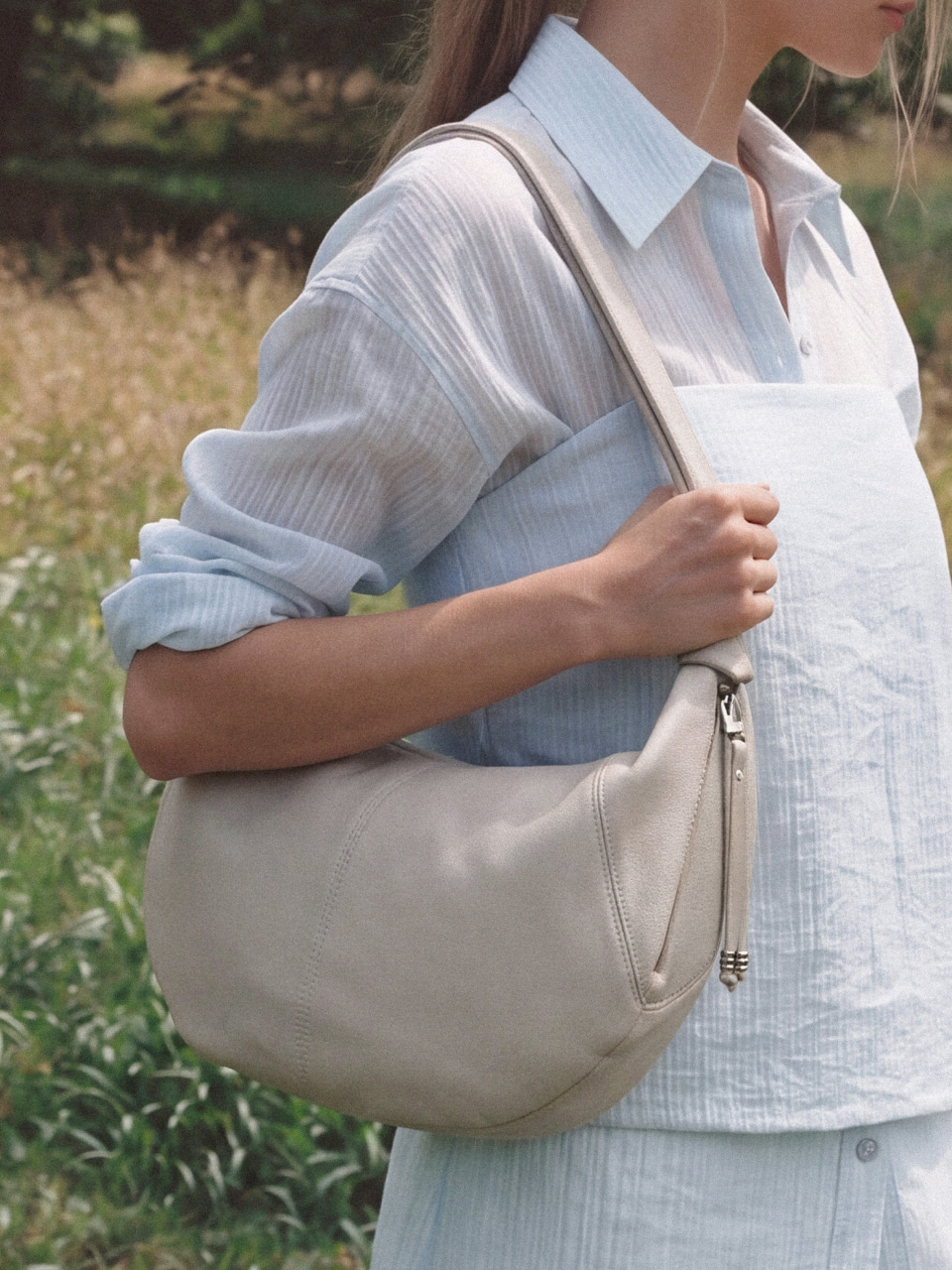 AMANT HOBO BAG - PLAIN (ECRU/ BLACK) 