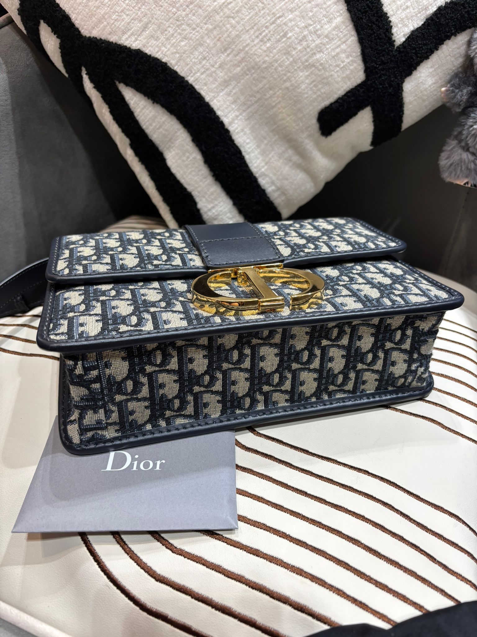 DIOR Oblique 30 Montaigne Shoulder Bag 100%Authentic, 98%New ✅ certificate✅dust bag✅Box