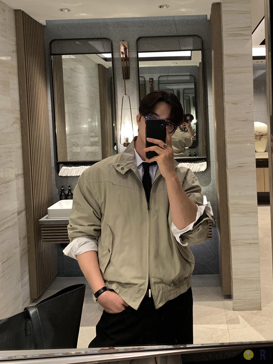 【100%保證韓國直送】簡約立領雙向拉鍊挺闊寬鬆哈靈頓外套 🧥 [3 color] RL114874