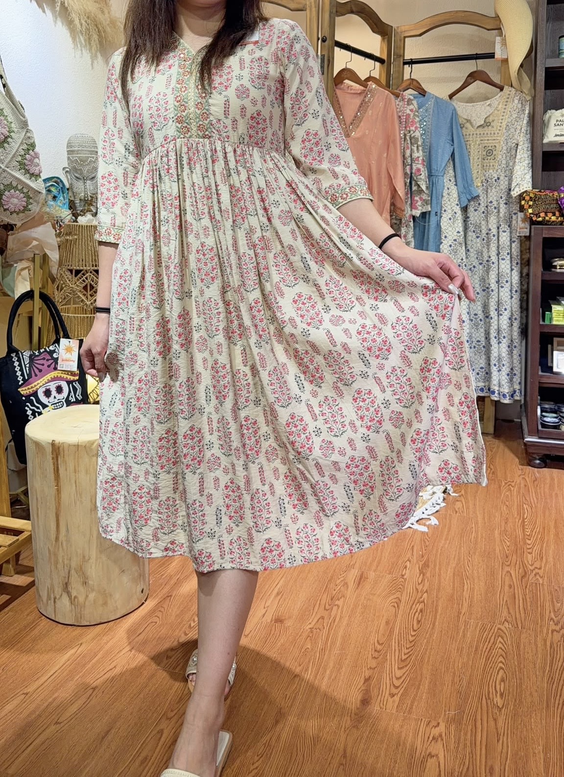2870 Milk Tea Pink Mid-Sleeve Flower OP 42"