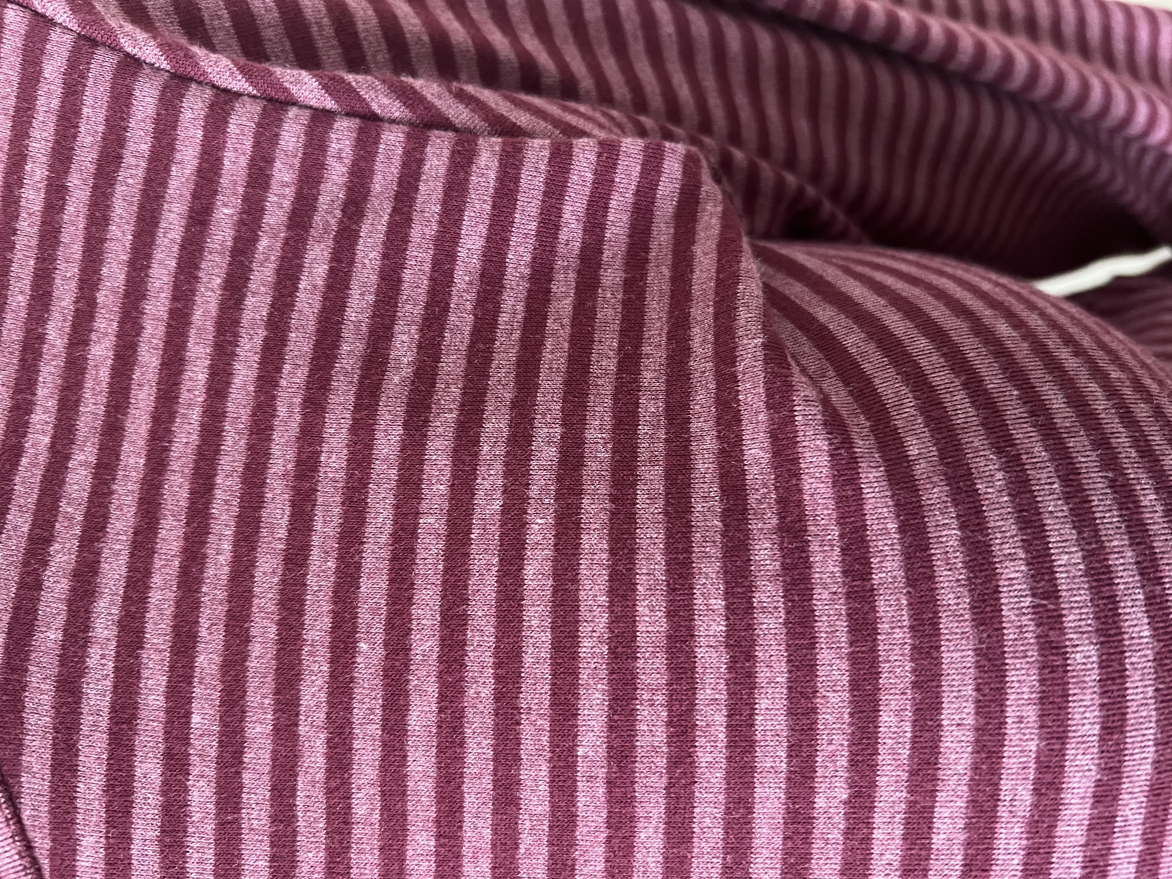 甜甜價 莓果親膚間條衫 現貨