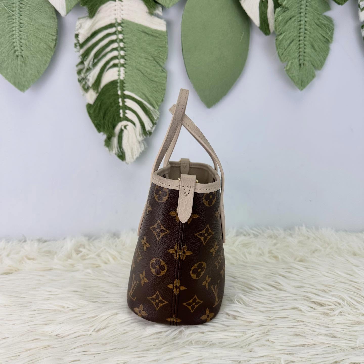 LV 🤍PRE OWNED NeverFull Inside Out BB 老花拼奶茶灰 晶片款🤎