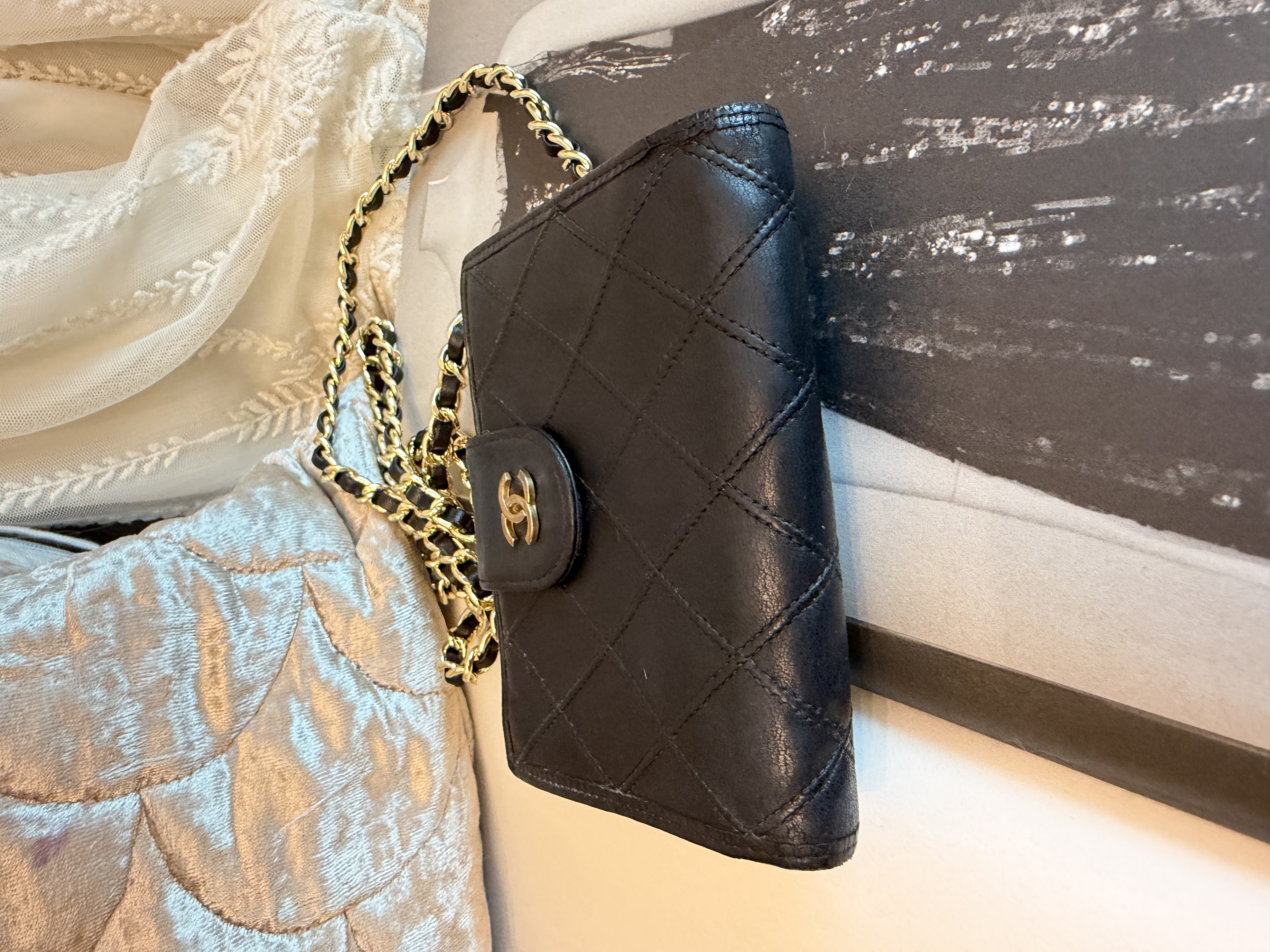 Vintage chanel black leather short wallet