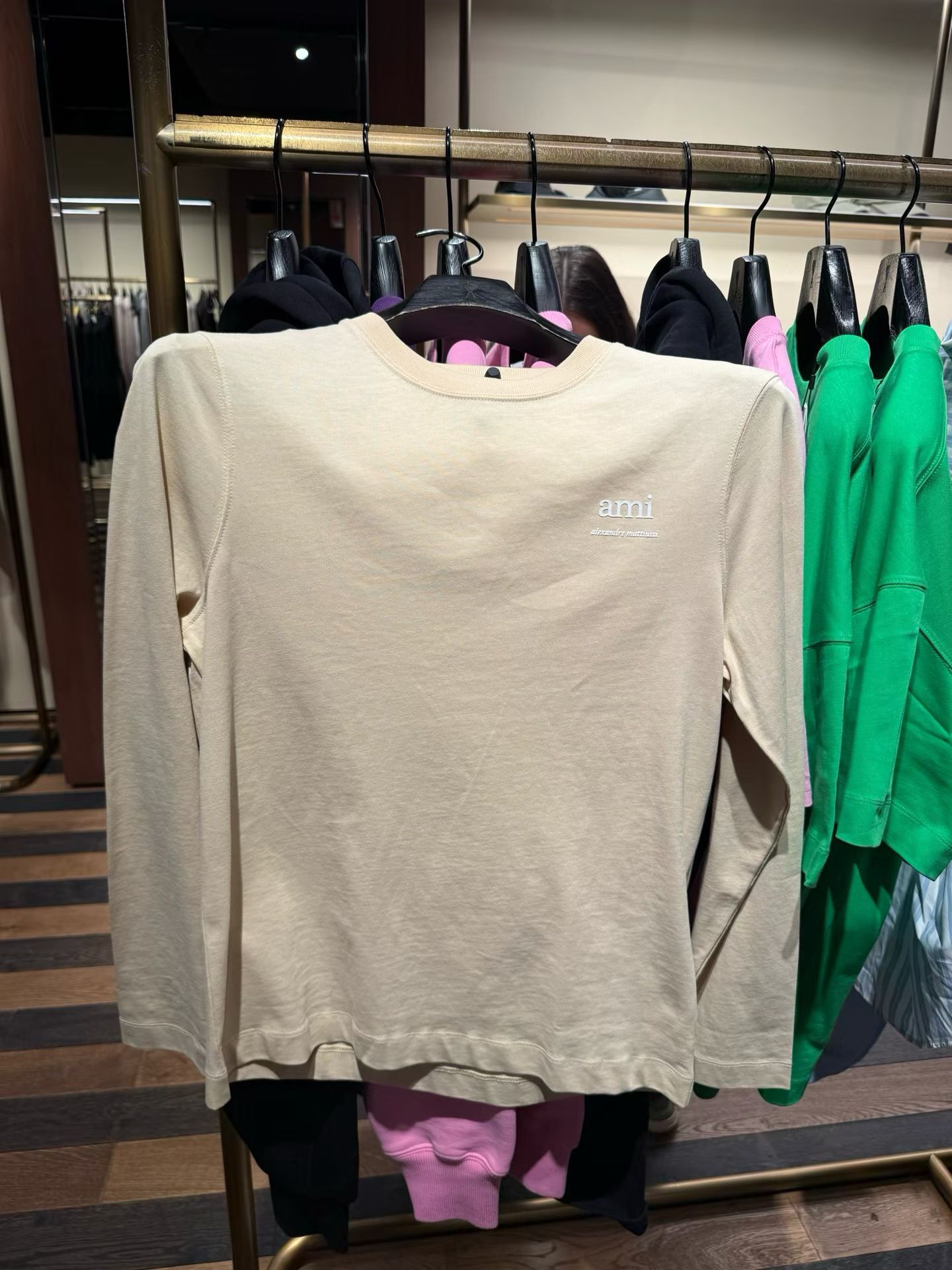 預購Ami❤️冬季折扣季 Ami 英文字長袖tee sale