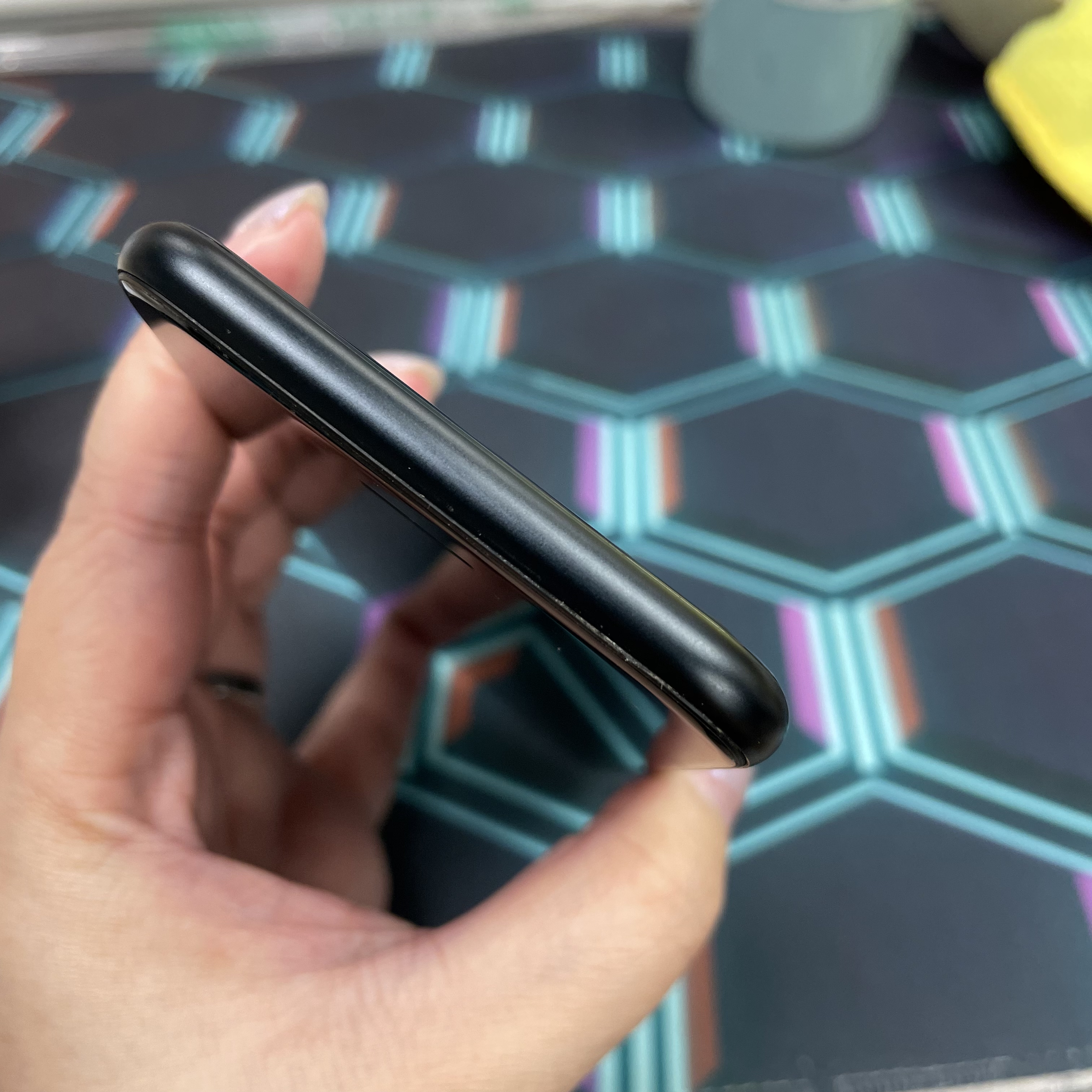 *7126 SE 3 完美機 256GB 電100 黑色 black