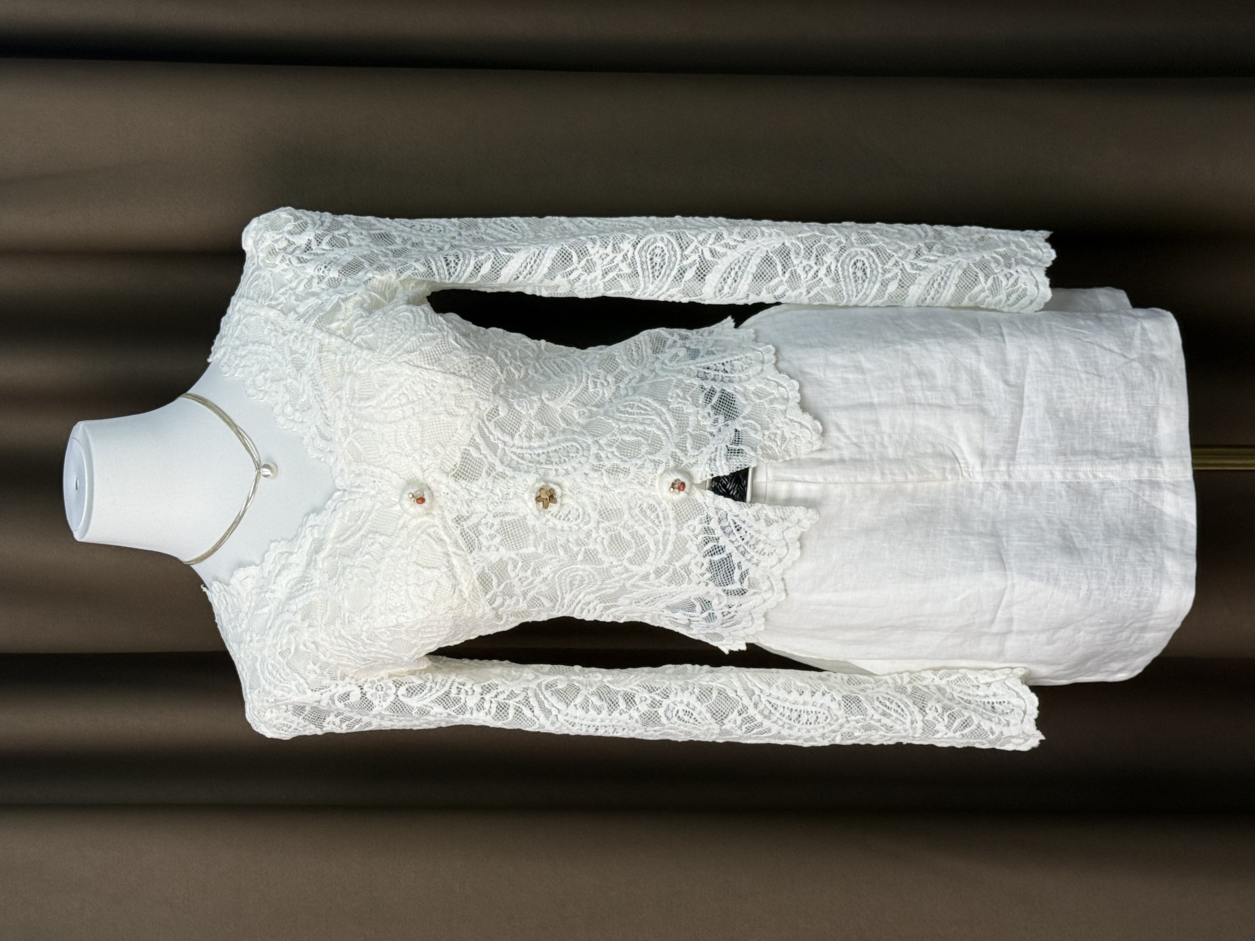 蕾丝修身打底衫