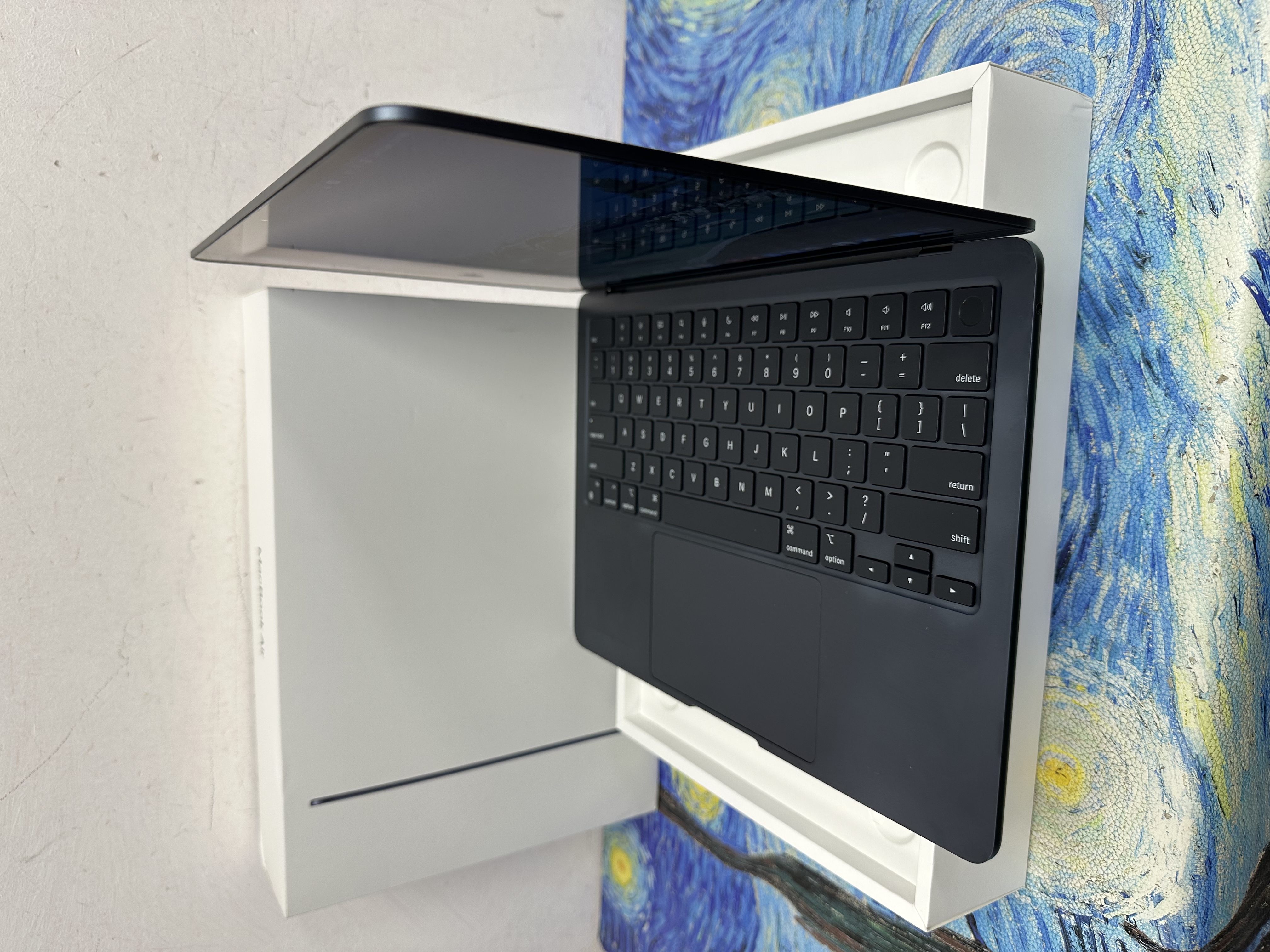 #6130 APPLE  MacBook Air M2 2023 M2 CPU/8GB Ram/256GB SSD/8核心GPU/Liquid Retina Mon/13吋/午夜藍色/Gaming Laptop / Notebook / MacBook Pro / Apple
