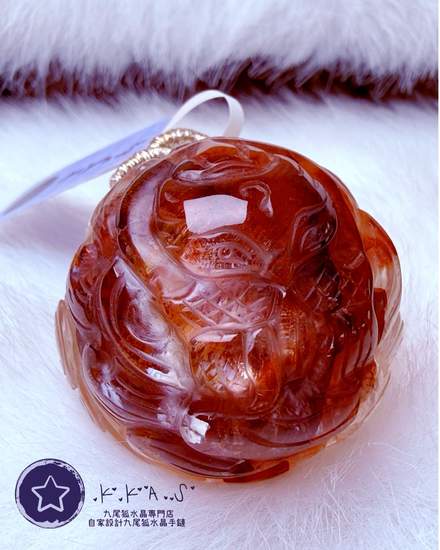 K00059 紅膠花雙面雕修仙狐/側面狐 - 吊墜/手牌兩用款(上下孔)