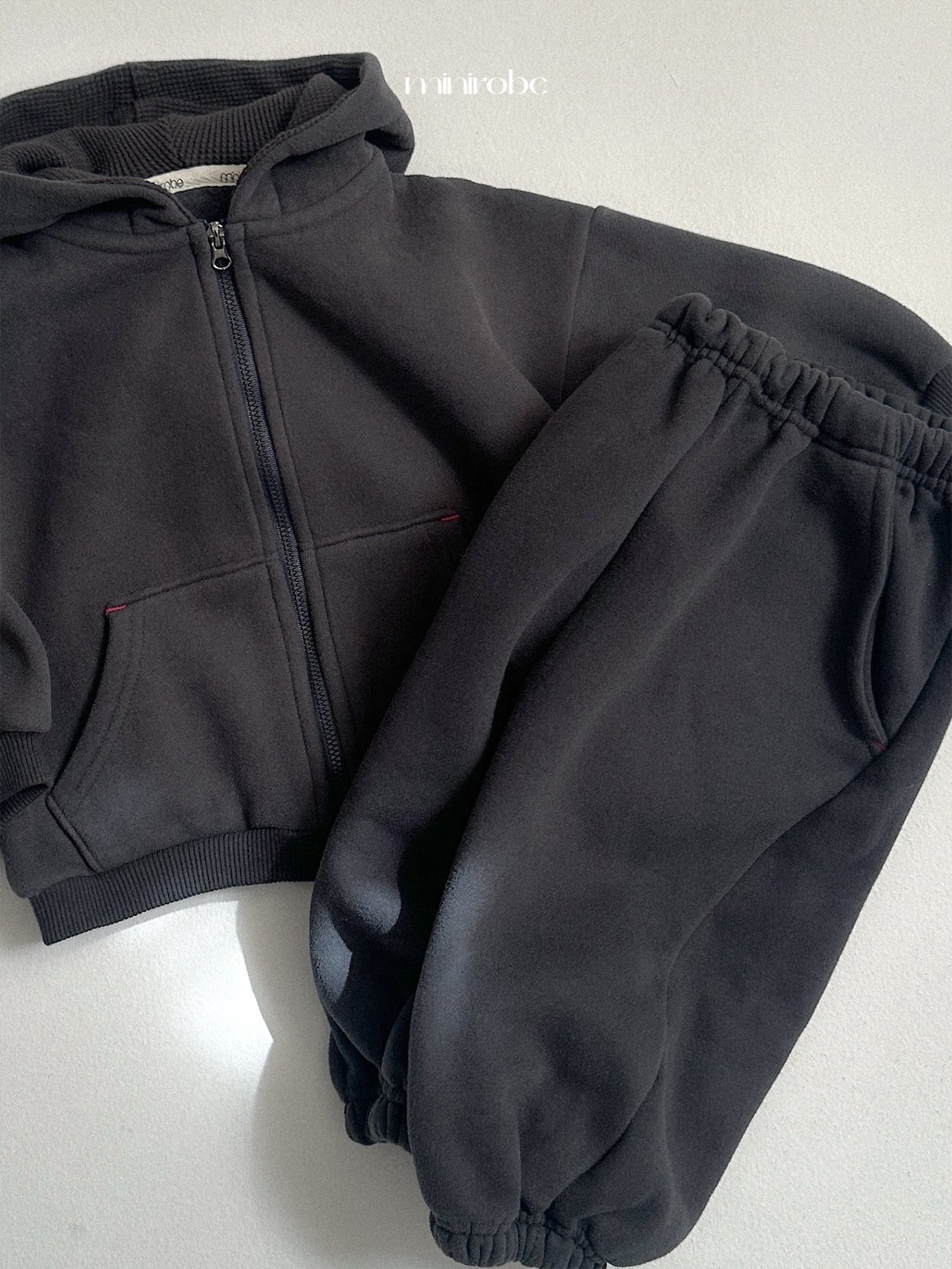 Mnirobe | Barrel hood zip-up