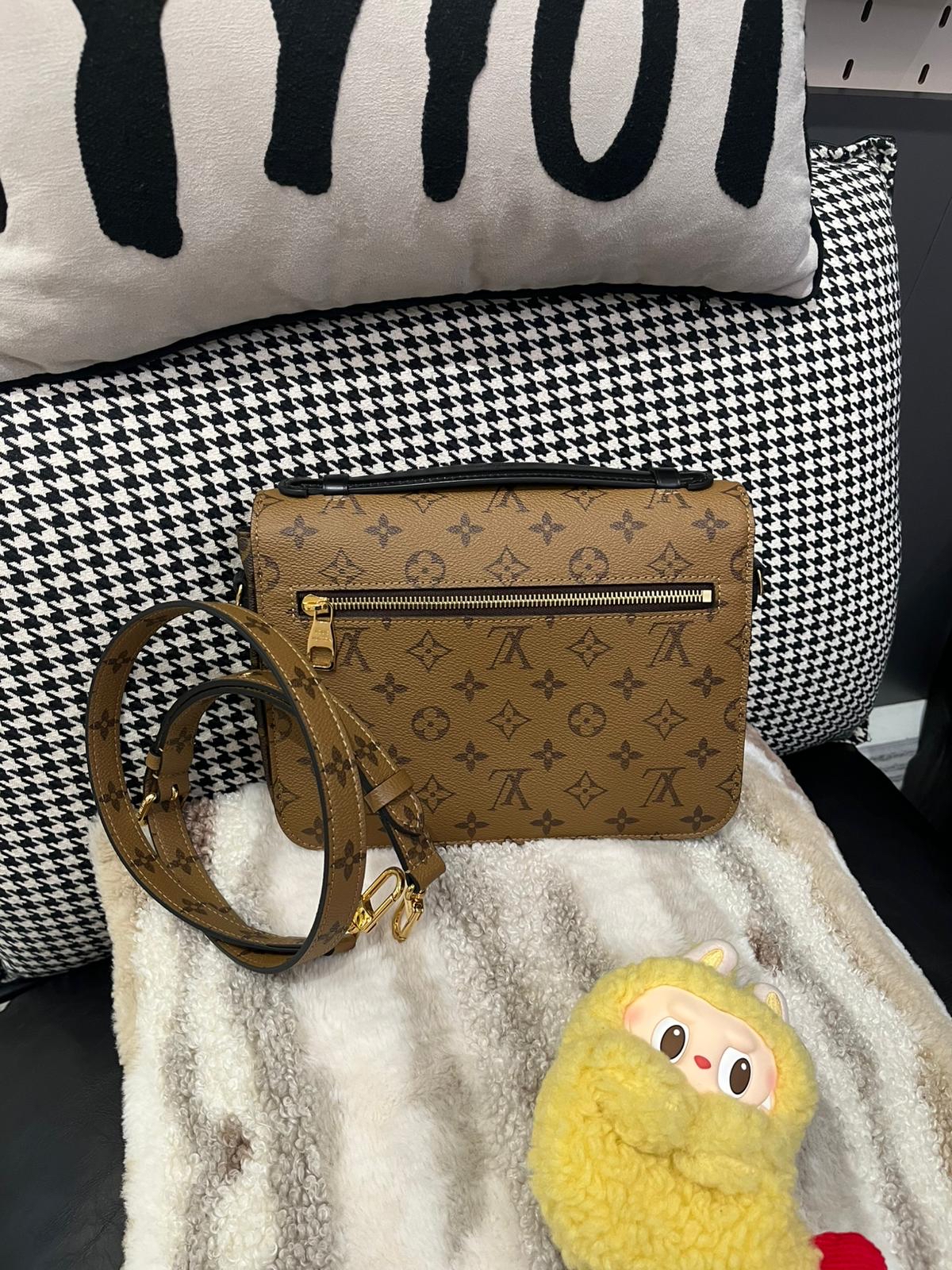 Lv Pochette Metis M44875 crossbody bag 100%Authentic，98%new ✅Dust bag 