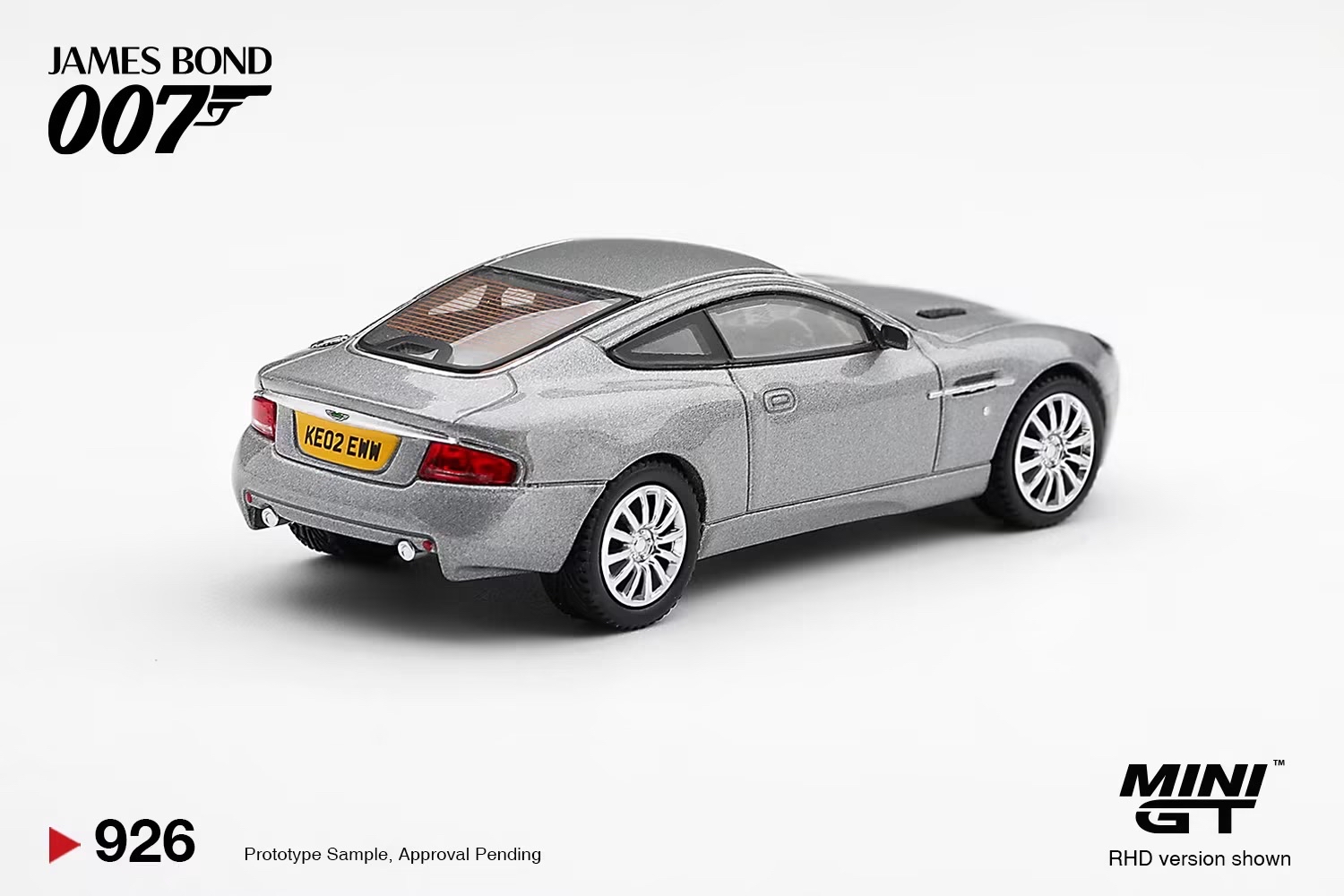 (預訂 Pre Order) MINI GT  ( MGT00926-007E ) Aston Martin V12 Vanquish "Die Another Day" / English Blister Packaging
