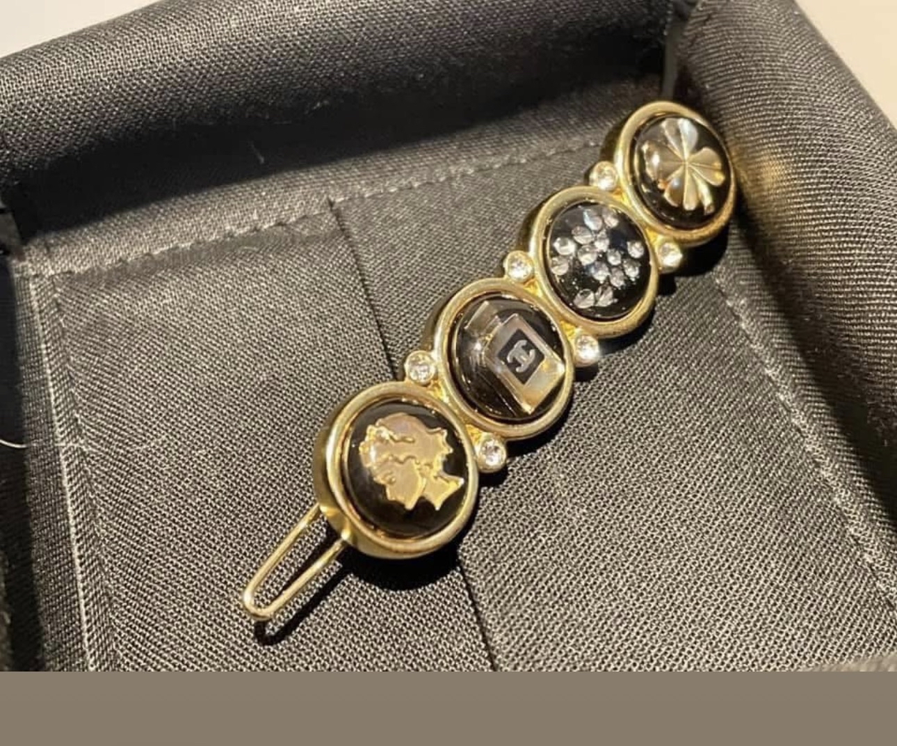Chanel 時尚髮夾 100周年特別版