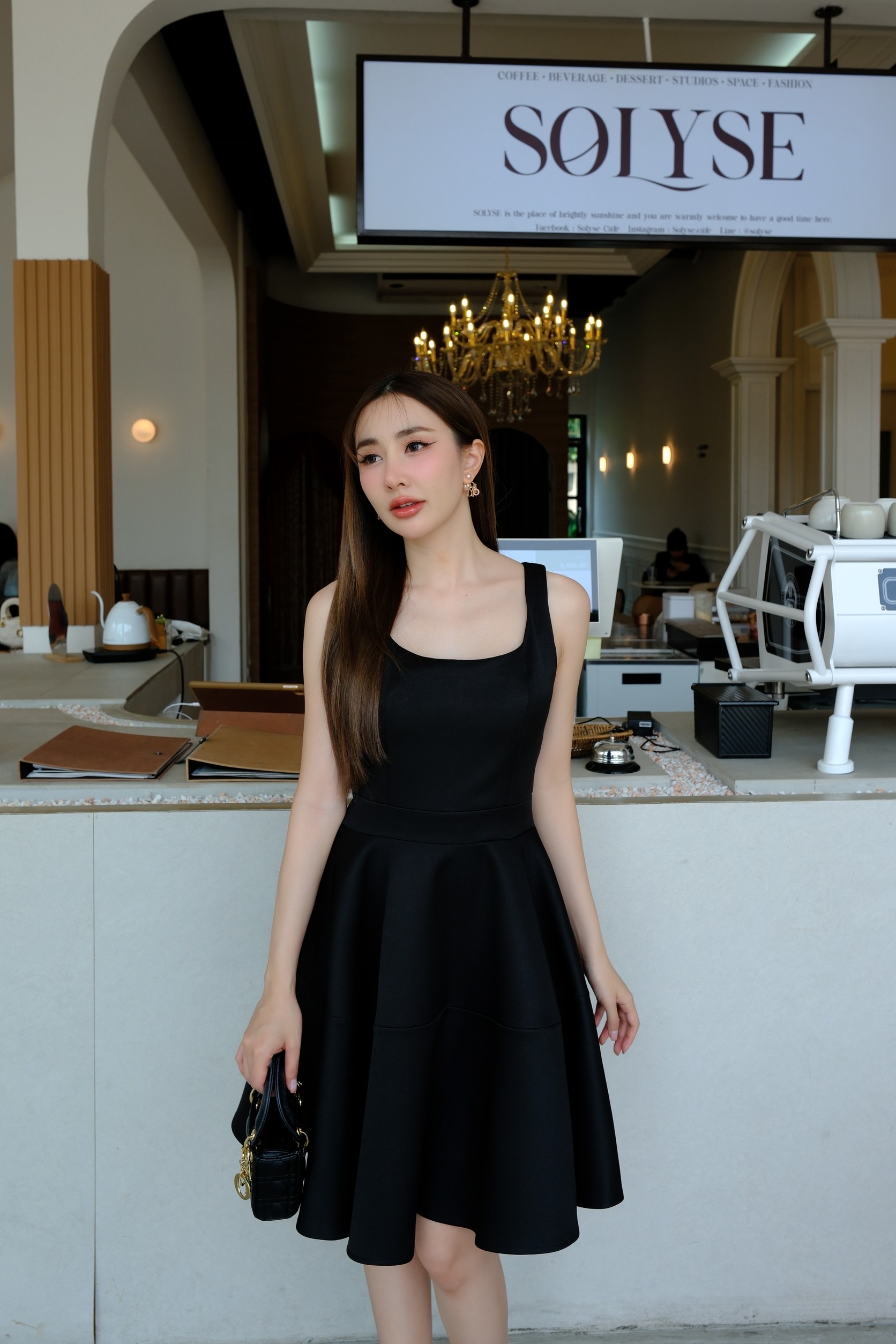 Mavis Dress 法式宽肩A字气质连衣裙 （ 2 Colours )