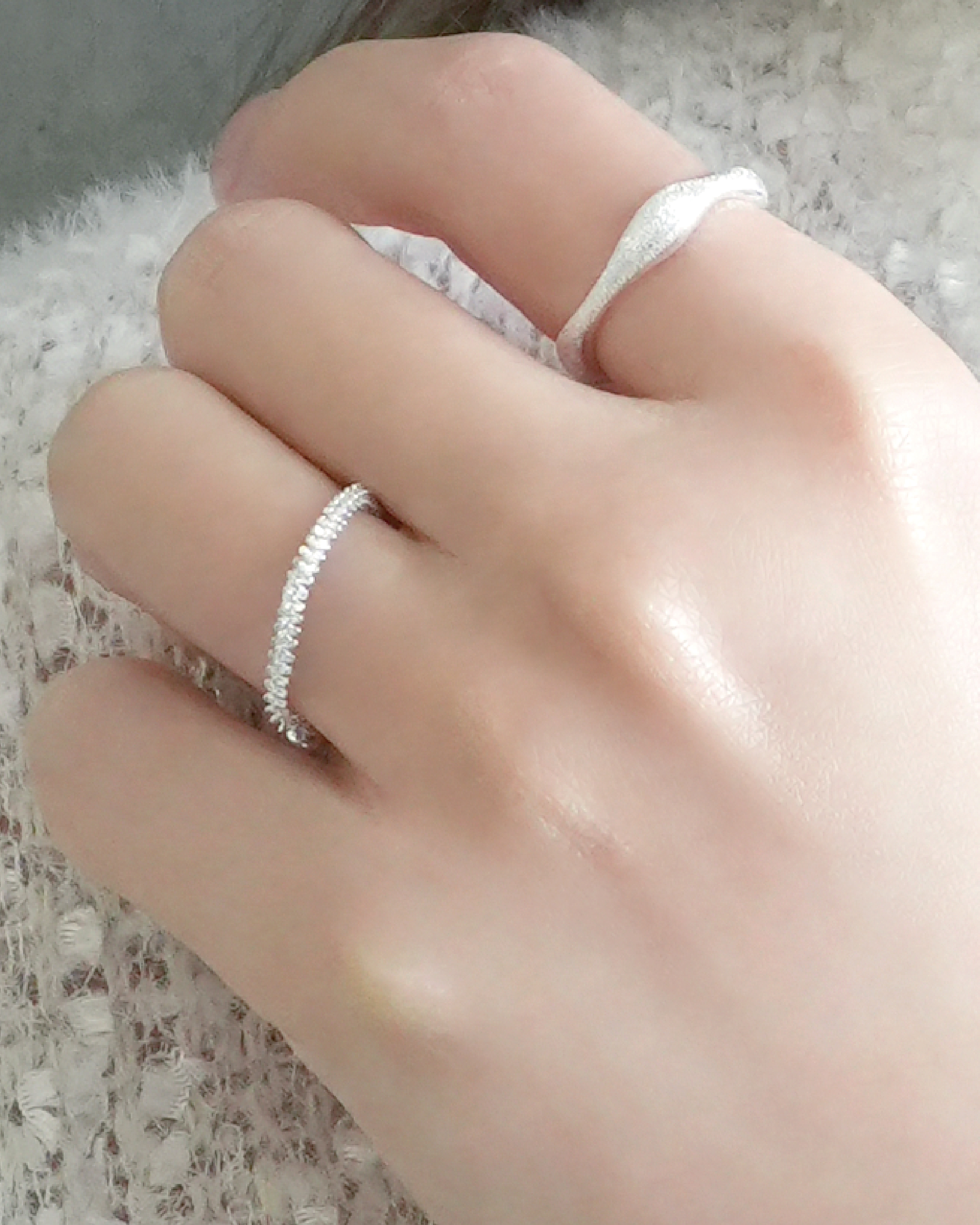 Sleek Flow Ring