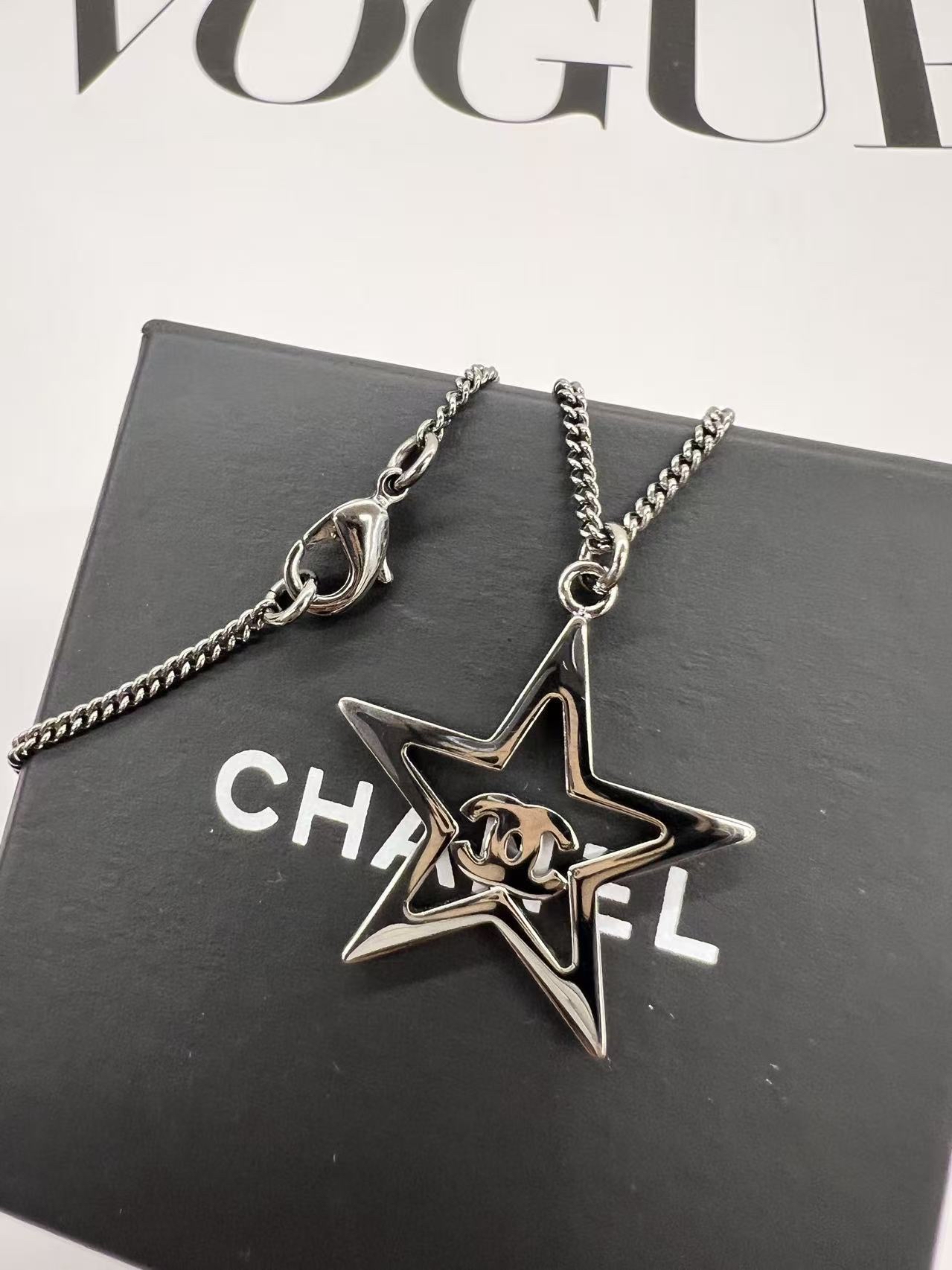 Chanel 星星項鍊
