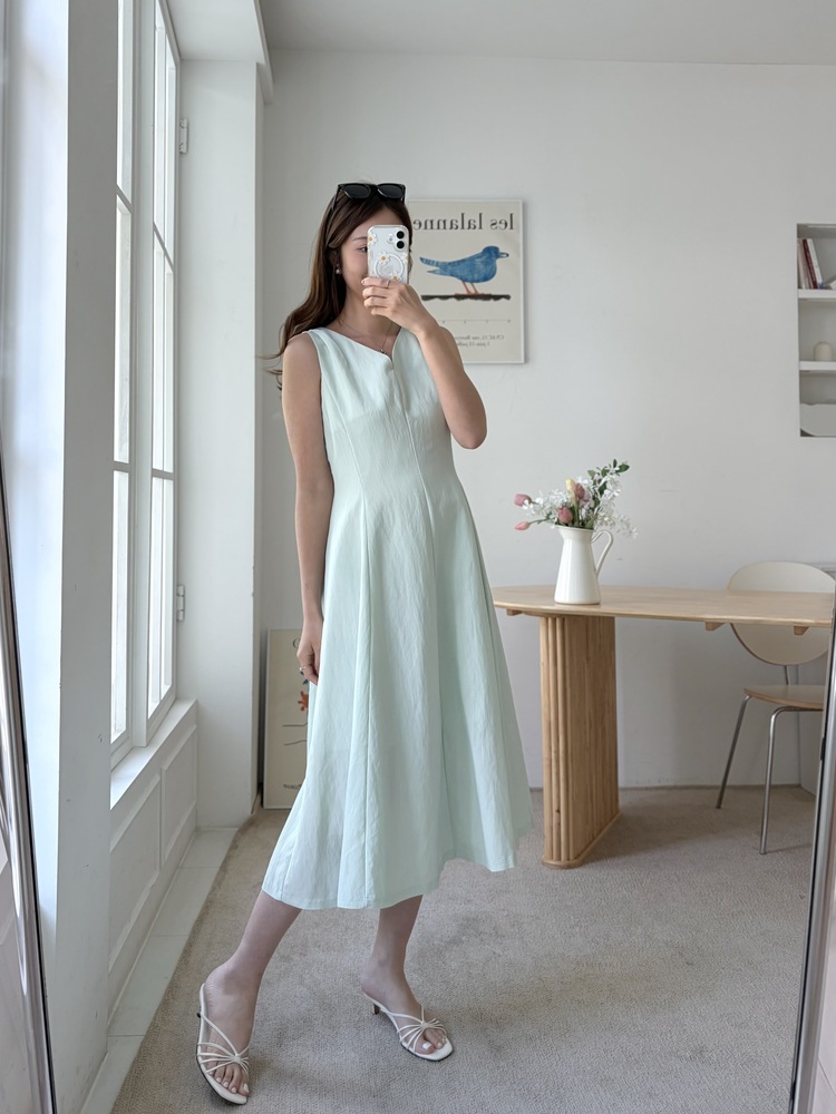 Daphne Flare Dress (Mint)