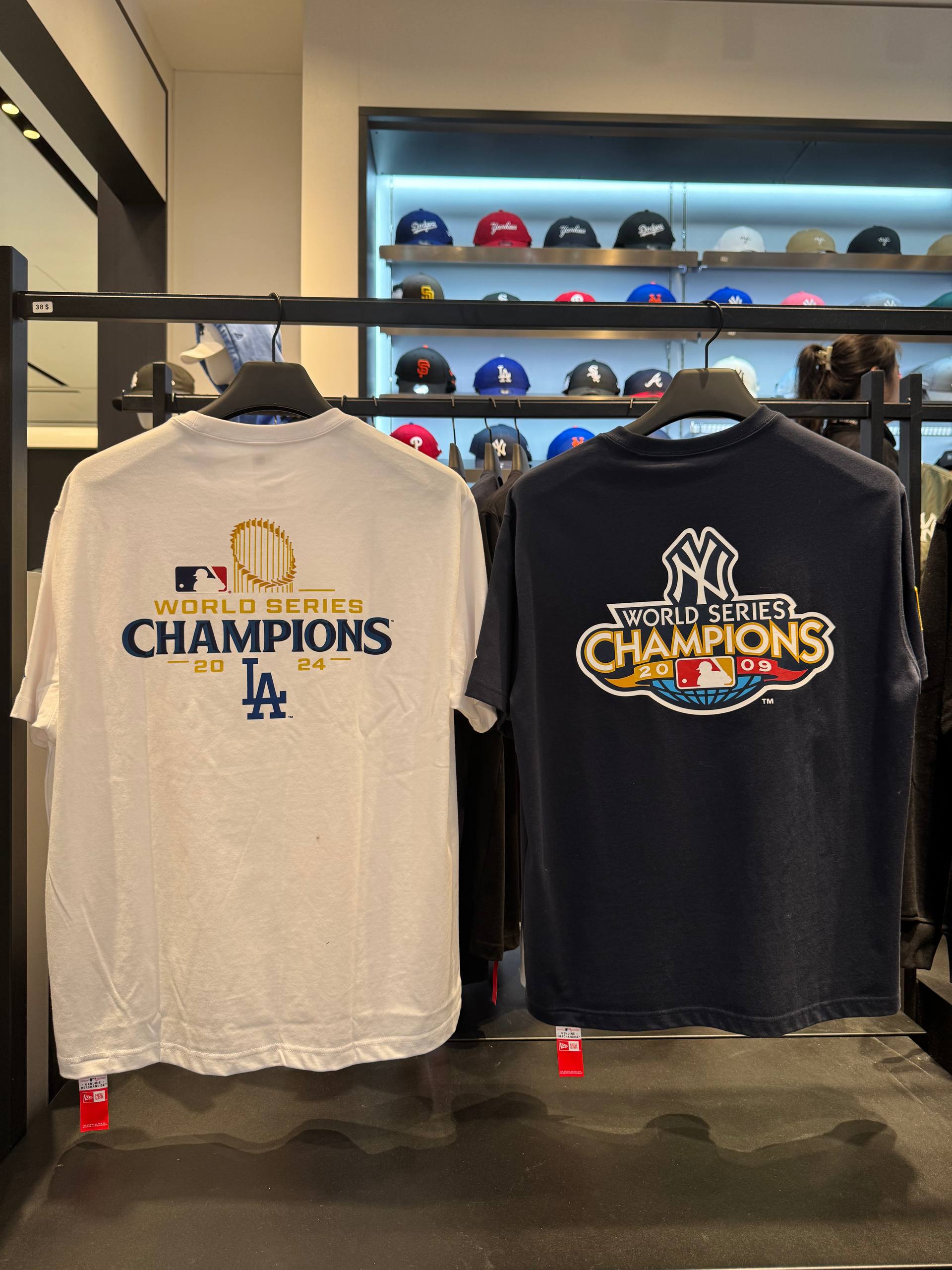 🇰🇷Newera 男女同款上衣✨