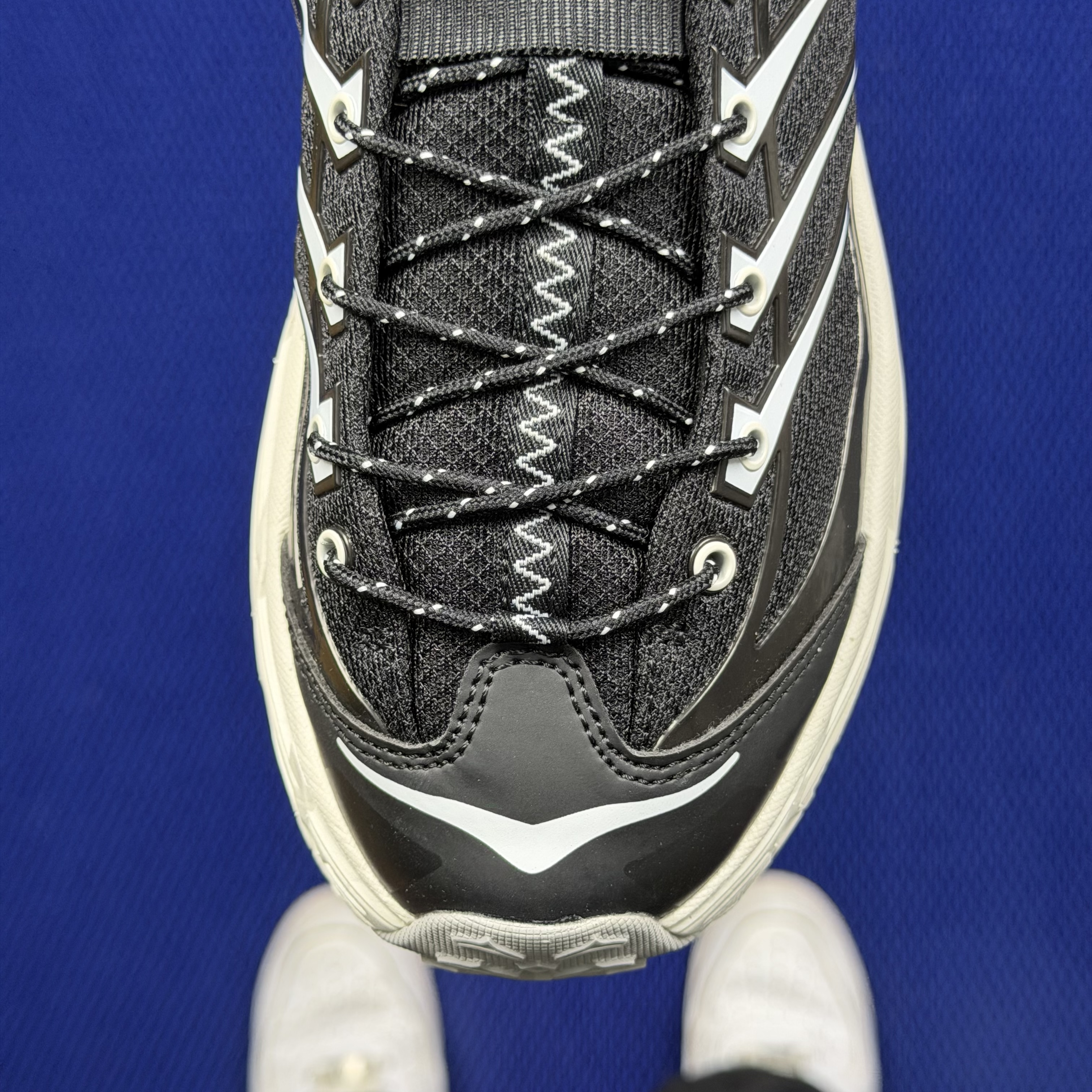 Hoka One One Mafate Three 2 