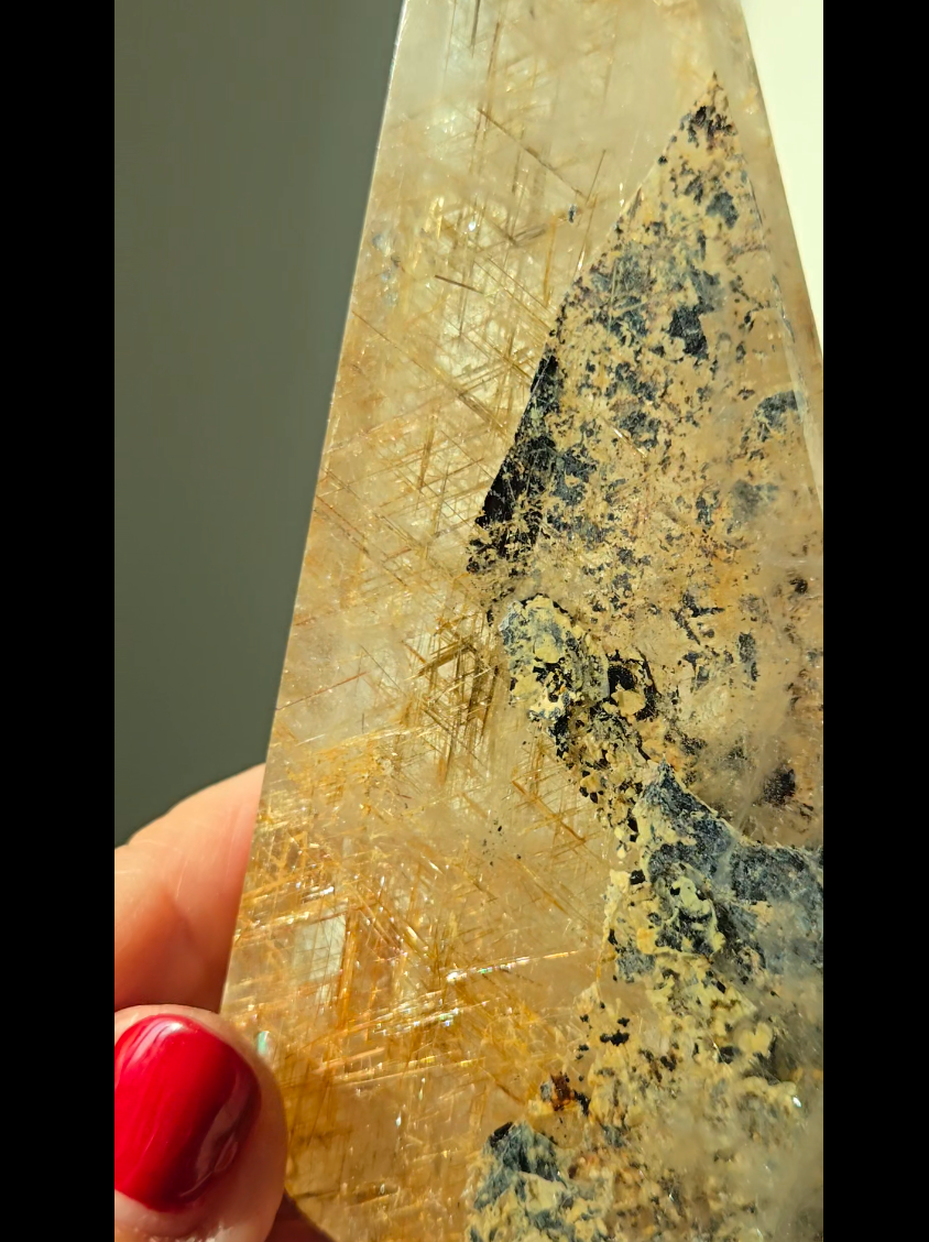Sagenite golden lattice rutilated quartz point - RT1472