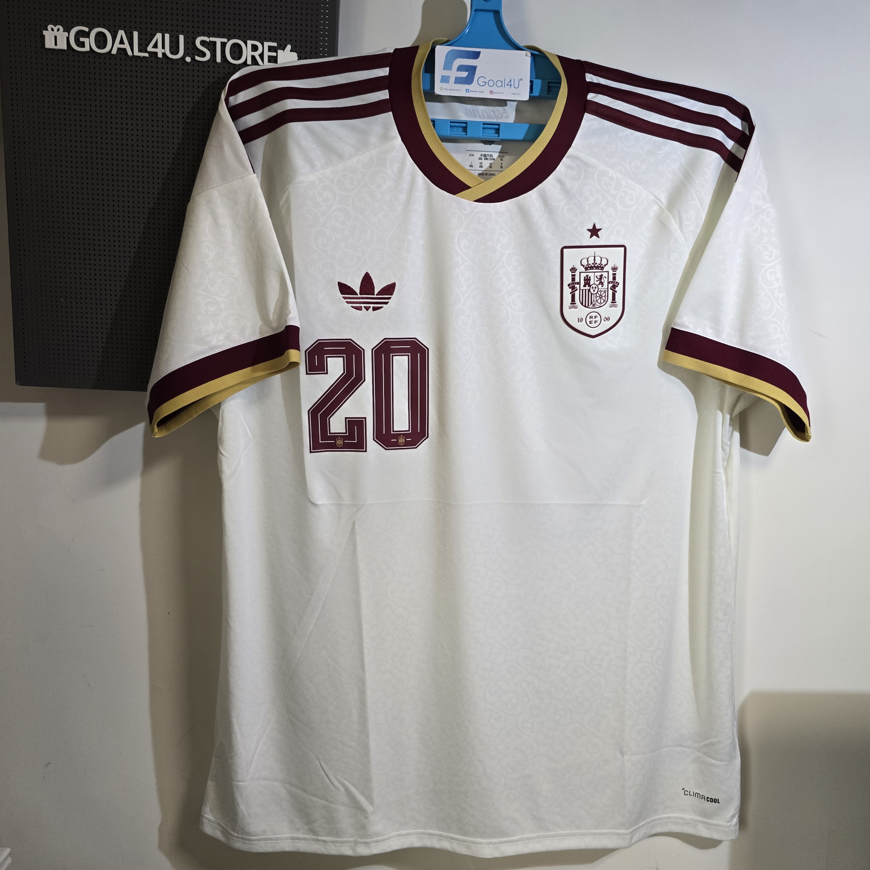 📖交織文學與足球 Adidas Spain 西班牙 2025-26 作客球迷版球衣 (可加印字章) JN4397