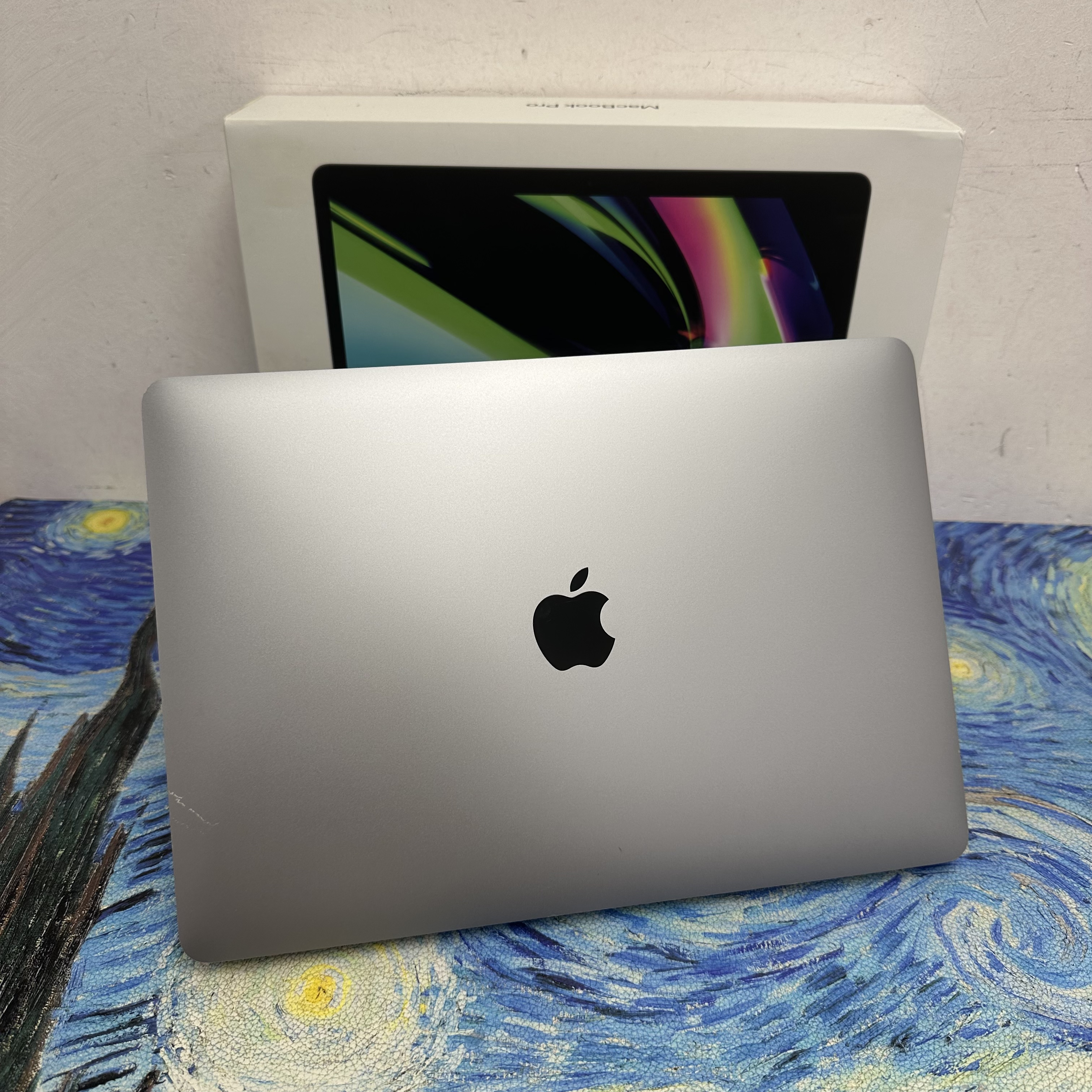 #5961 Apple MacBook Pro/APPLE Retina/M2 CPU/16GB Ram/512GB SSD/Touch ID/Touch Bar/13.3吋Mon/ Laptop / Notebook /文書機/ Movie / Netflix / Disney+ / MacBook M2 Pro 