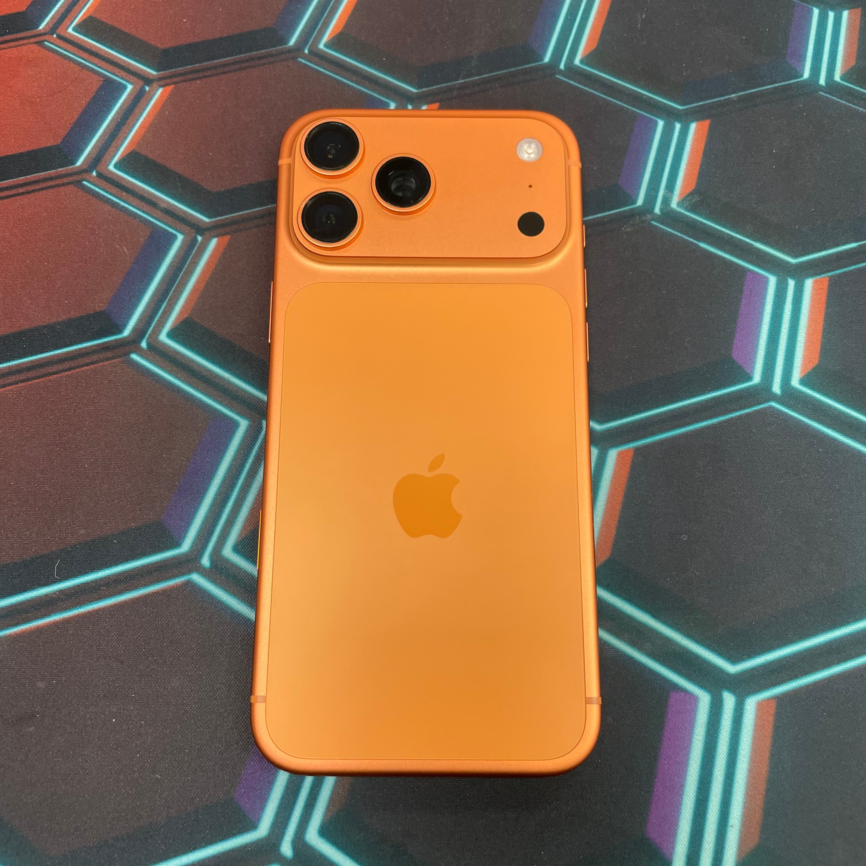 *8261 17 pro max 勁靚機 2TB 電100 橙色 orange