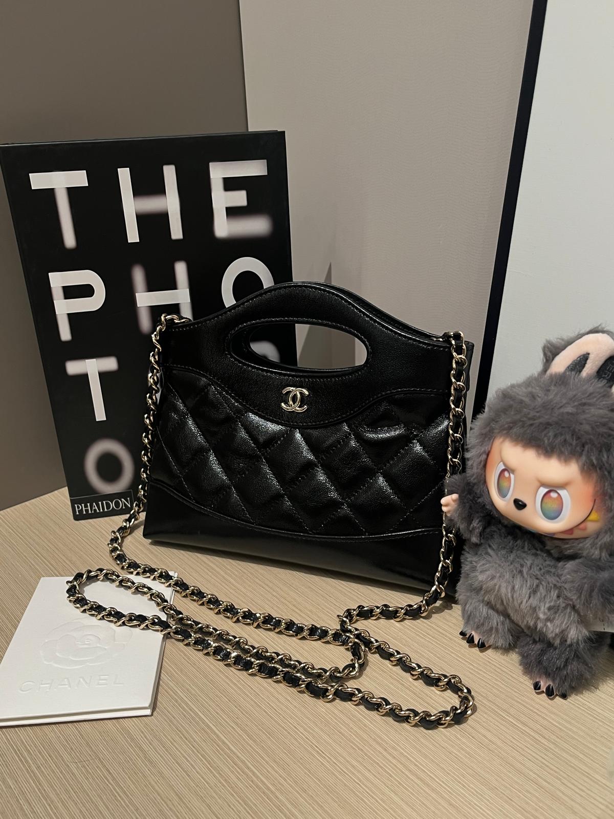 Chanel nano 31 calfskin 2way bag 100%Authentic ,98%New ✅專門店收據✅晶片✅dust bag✅box