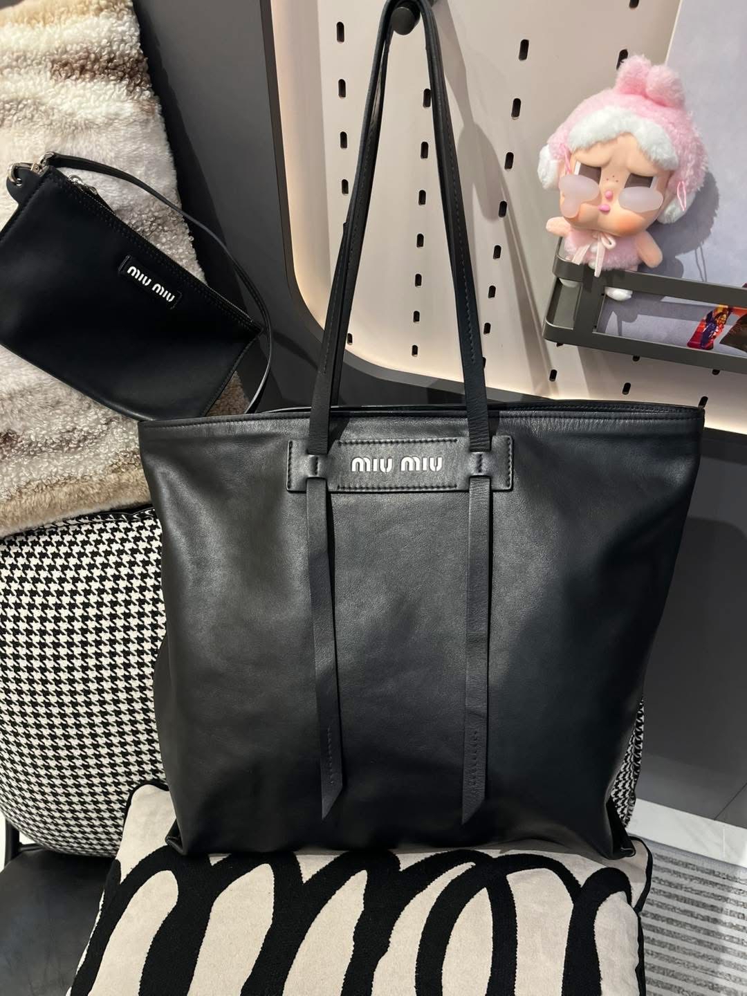 Miu Miu Grace Lux Tote bag calfskin 100%Authentic, 95%New✅dust bag