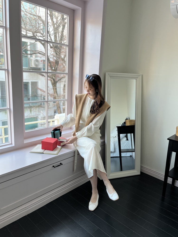 Pleated Yoke Detail Dress (Ivory)