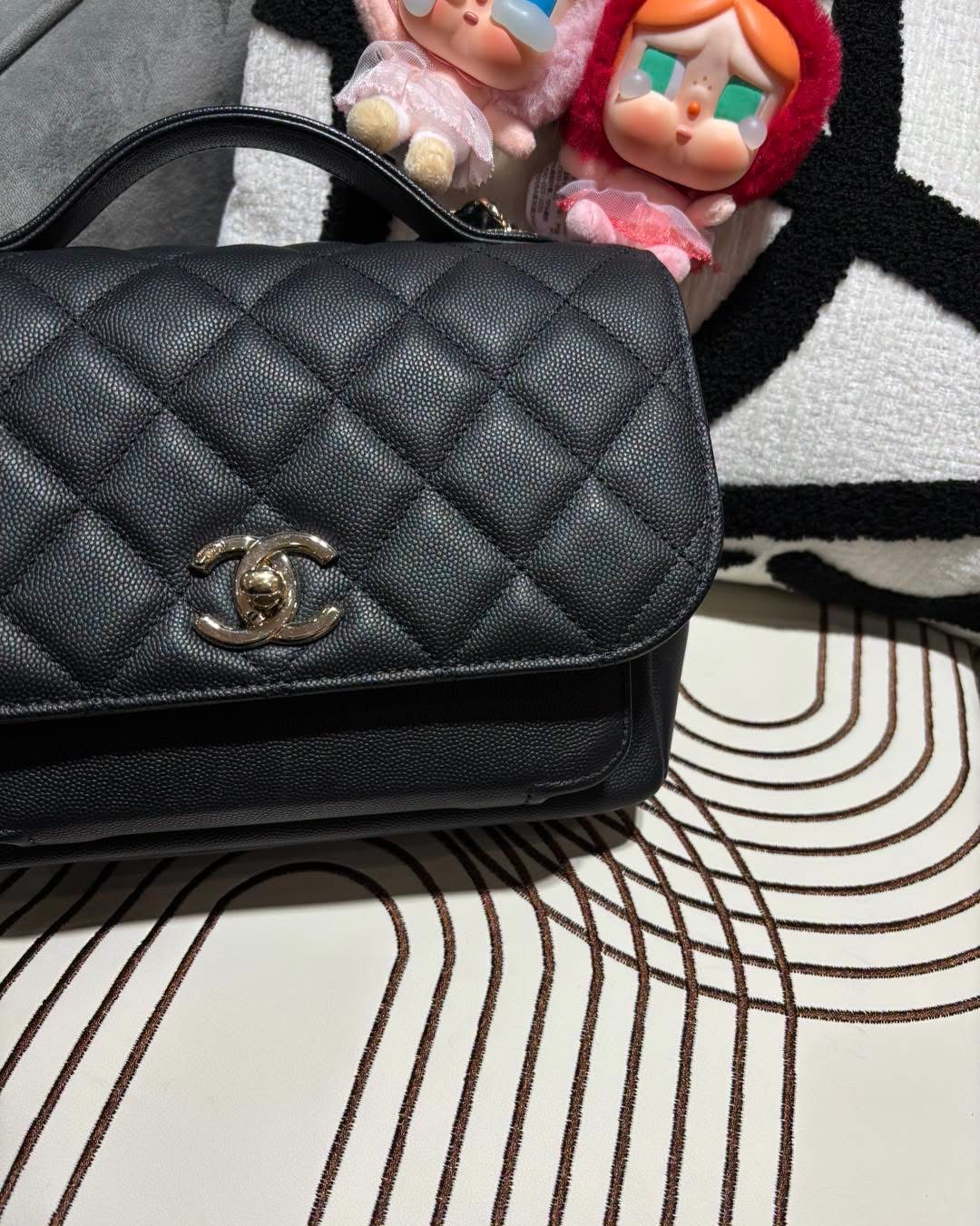 Chanel business affinity 黑色荔枝牛皮  ,100%Authentic,98%new  ✅ card ✅Dust bag✅Box
