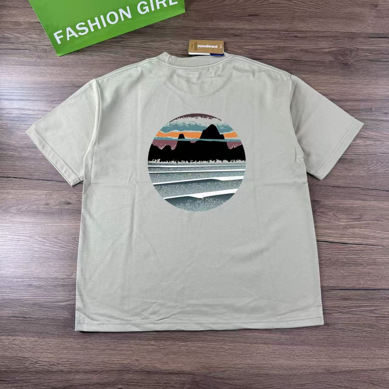 預訂 Pata gonia 夕陽山峰海浪短袖Tee