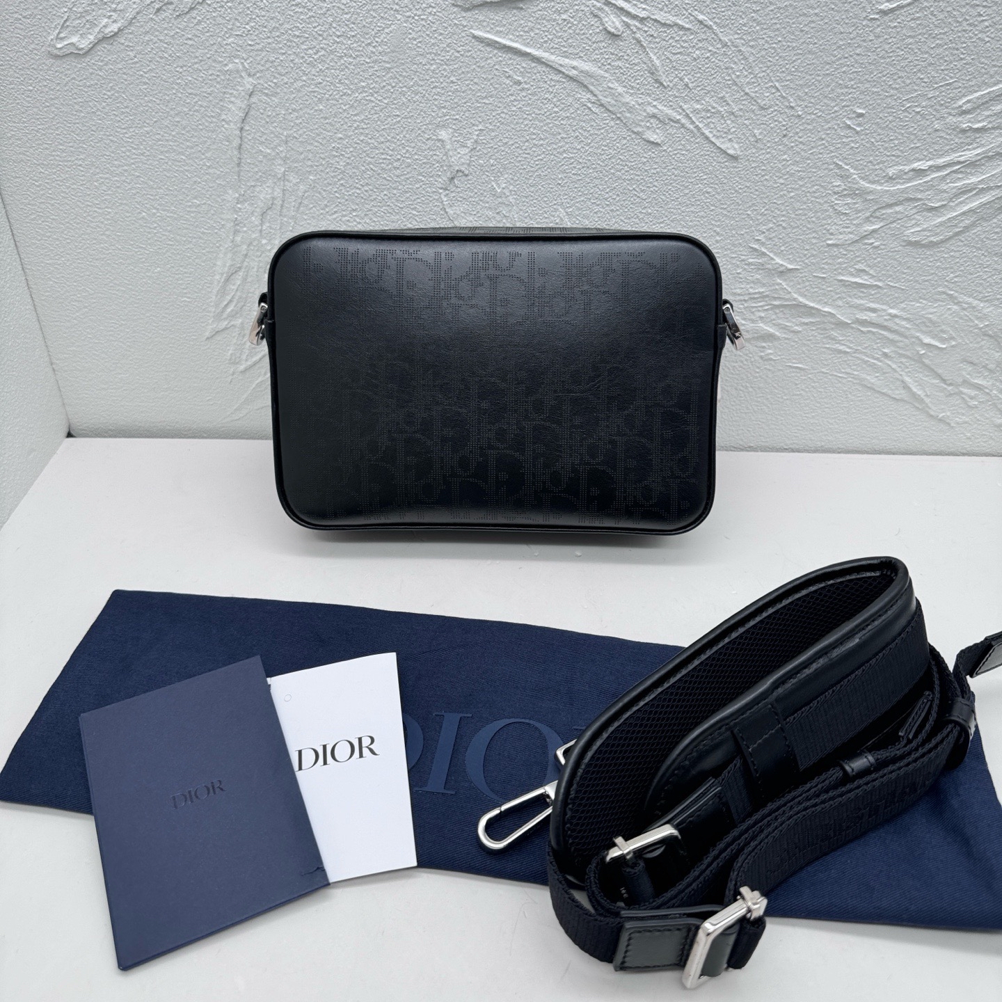 Brand Now DIOR Safari Messenger Bag / Product Code: 26051705