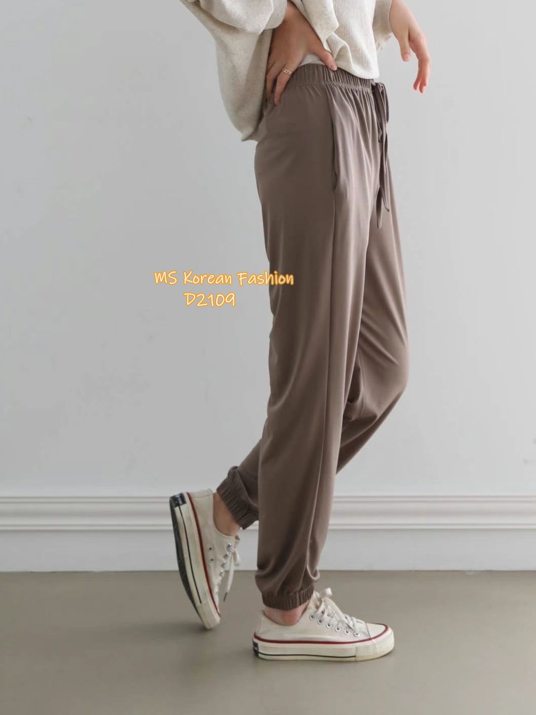D2109 韓國🇰🇷冰涼料束腳休閒褲
