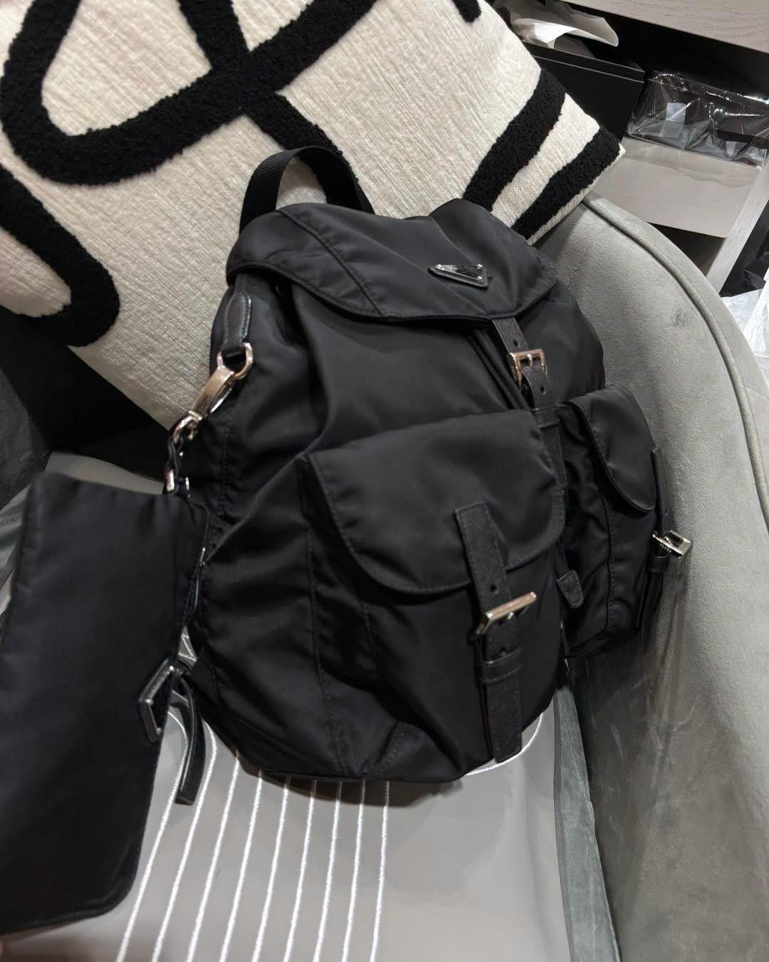 Prada re-nylon backpack  100%Authentic, 98%new  ✅pouch ✅nfc ✅dust bag  