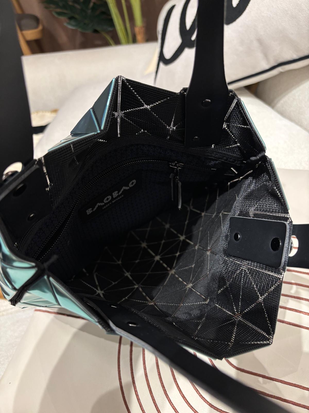 Issey Miyake Bao Bao Tote Bag 100%Authentic, 98%New ✅Dust bag