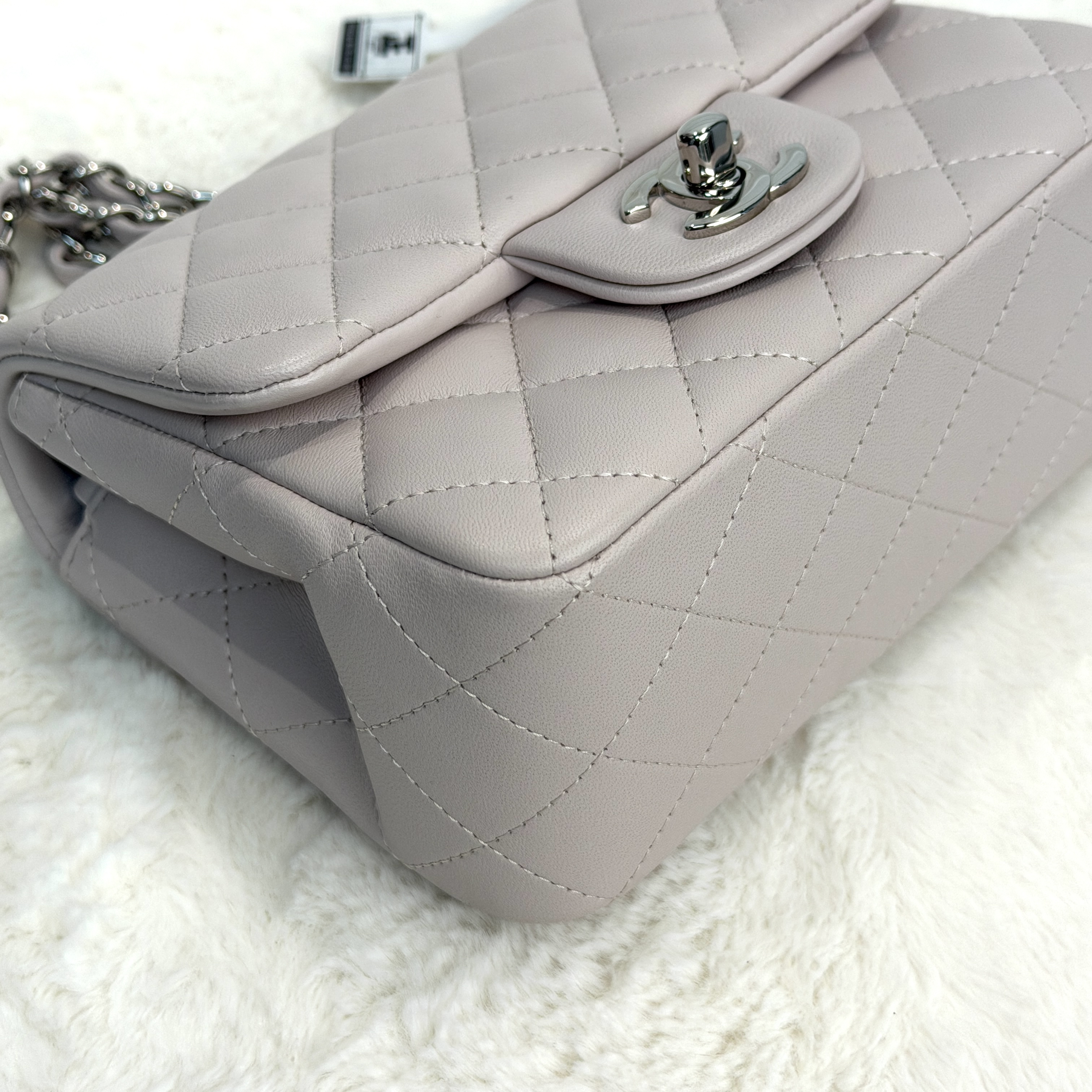 Chanel mini square方胖子 超溫柔顏色💖🫧