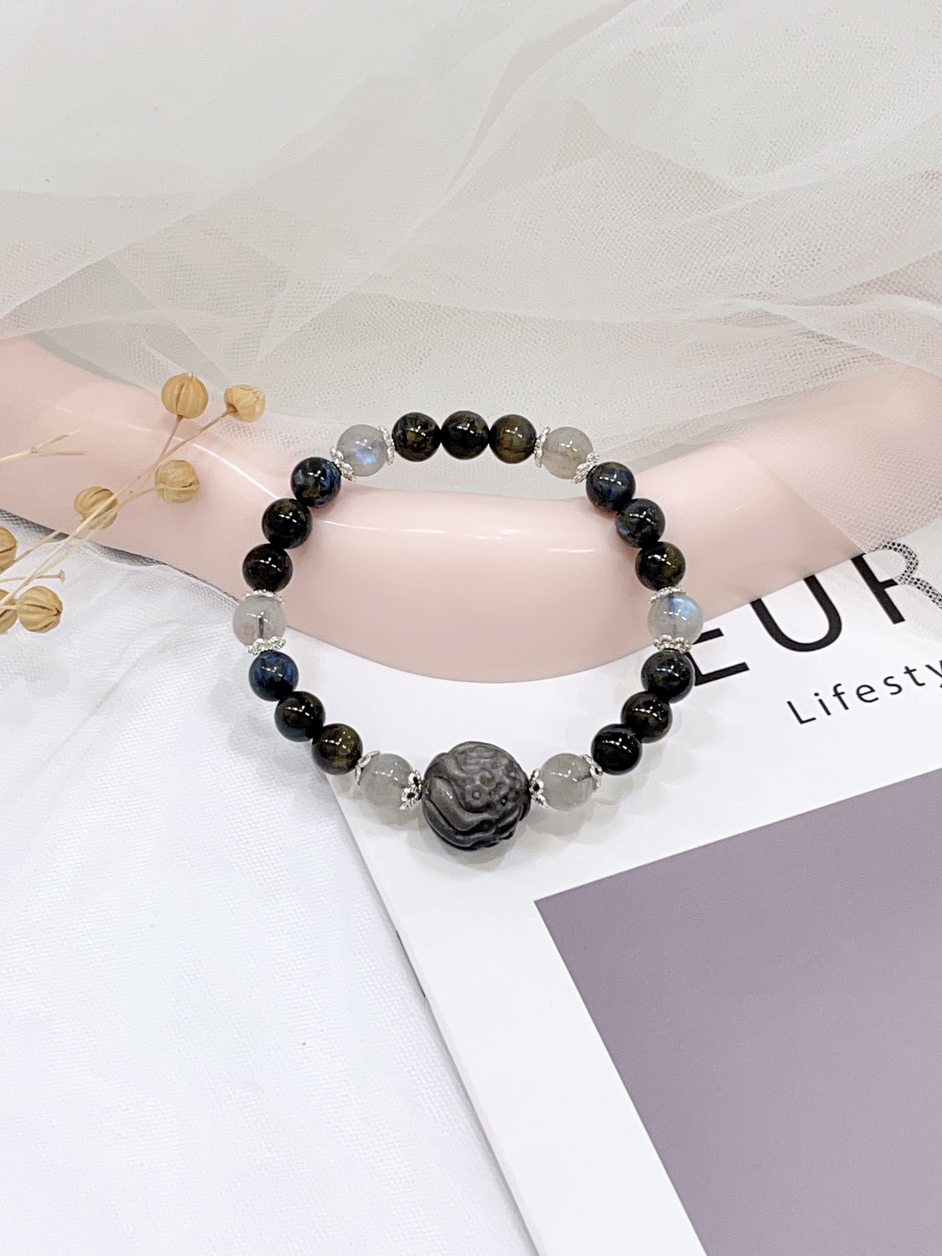 🦊 银曜石九尾狐 × 月光石 × 蓝虎眼手串 Silver Obsidian Nine-Tailed Fox & Moonstone & Blue Tiger Eye | 7mm-8mm