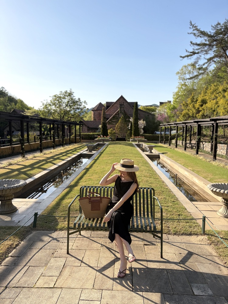 Boat Neck Layered Dress (Black)