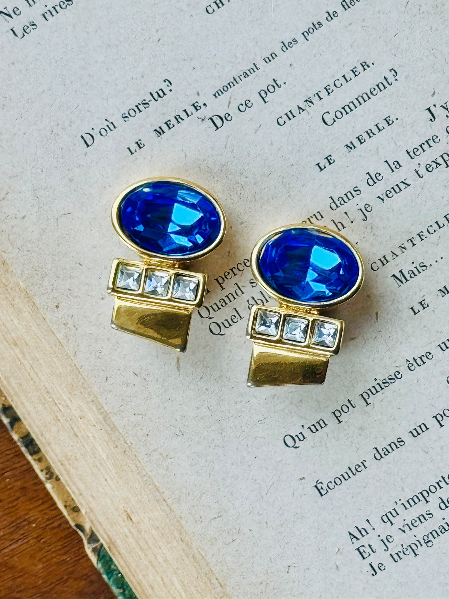 C.a. 1980s Faceted Royal Blue Glass Statement Clip Earrings (MT2644)