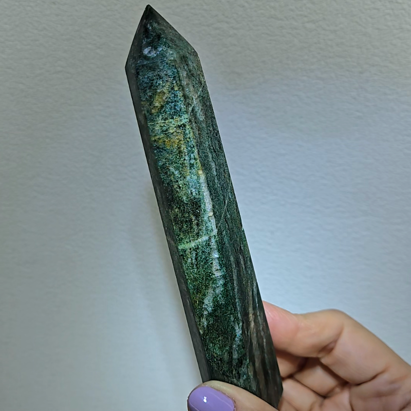 Green mica in fuchsite tower from Madagascar - MCA69