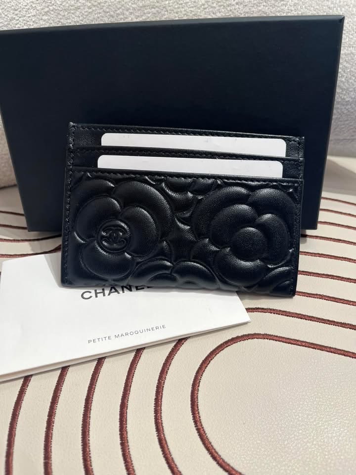 未使用品 Chanel card holder 黑色牛皮山茶花卡片套100%Authentic, Unused未使用品 ✅Card ✅dust bag ✅box 