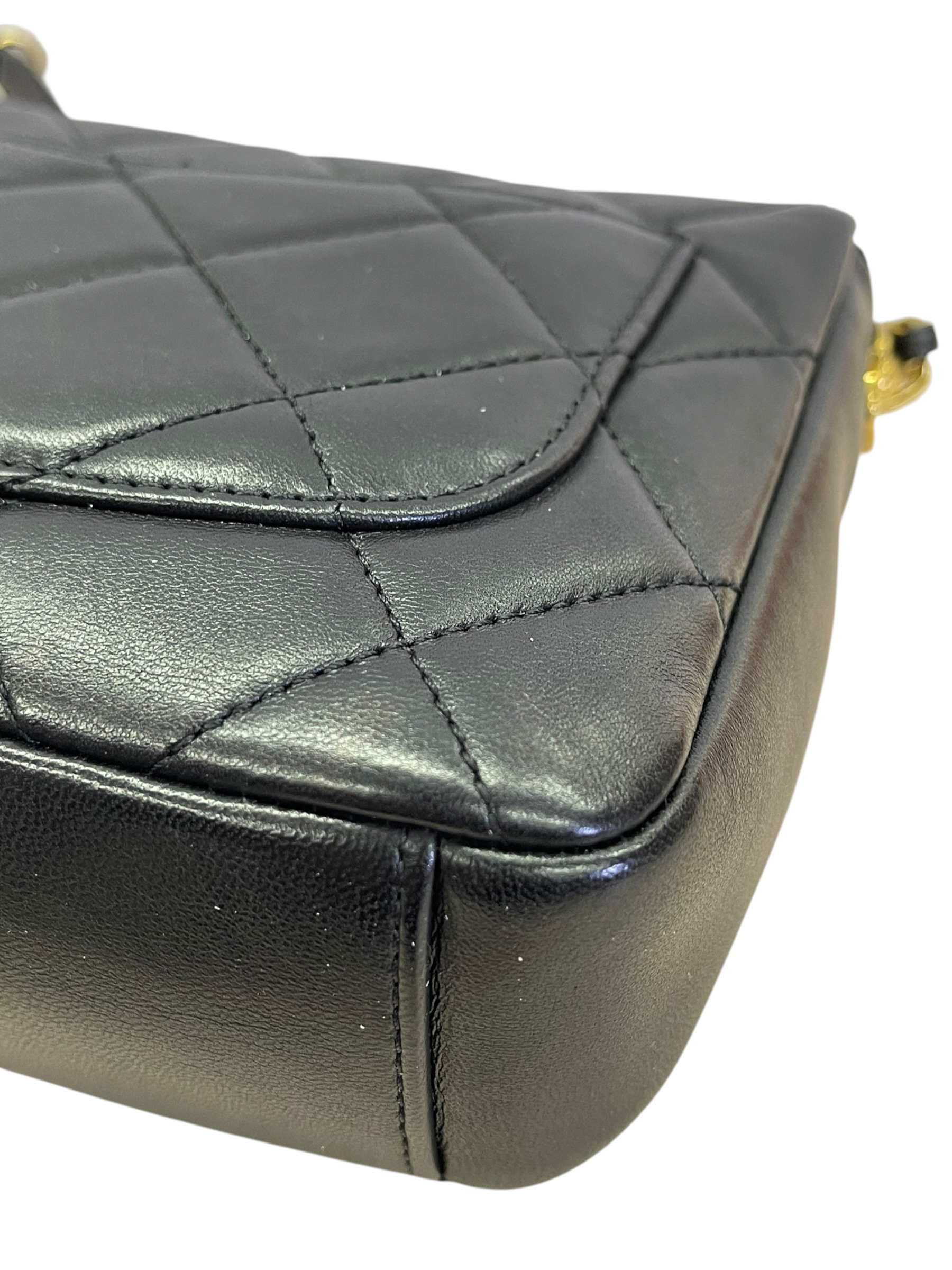 Pre-Owned CHANEL Flap Bag / Product Code: 082707