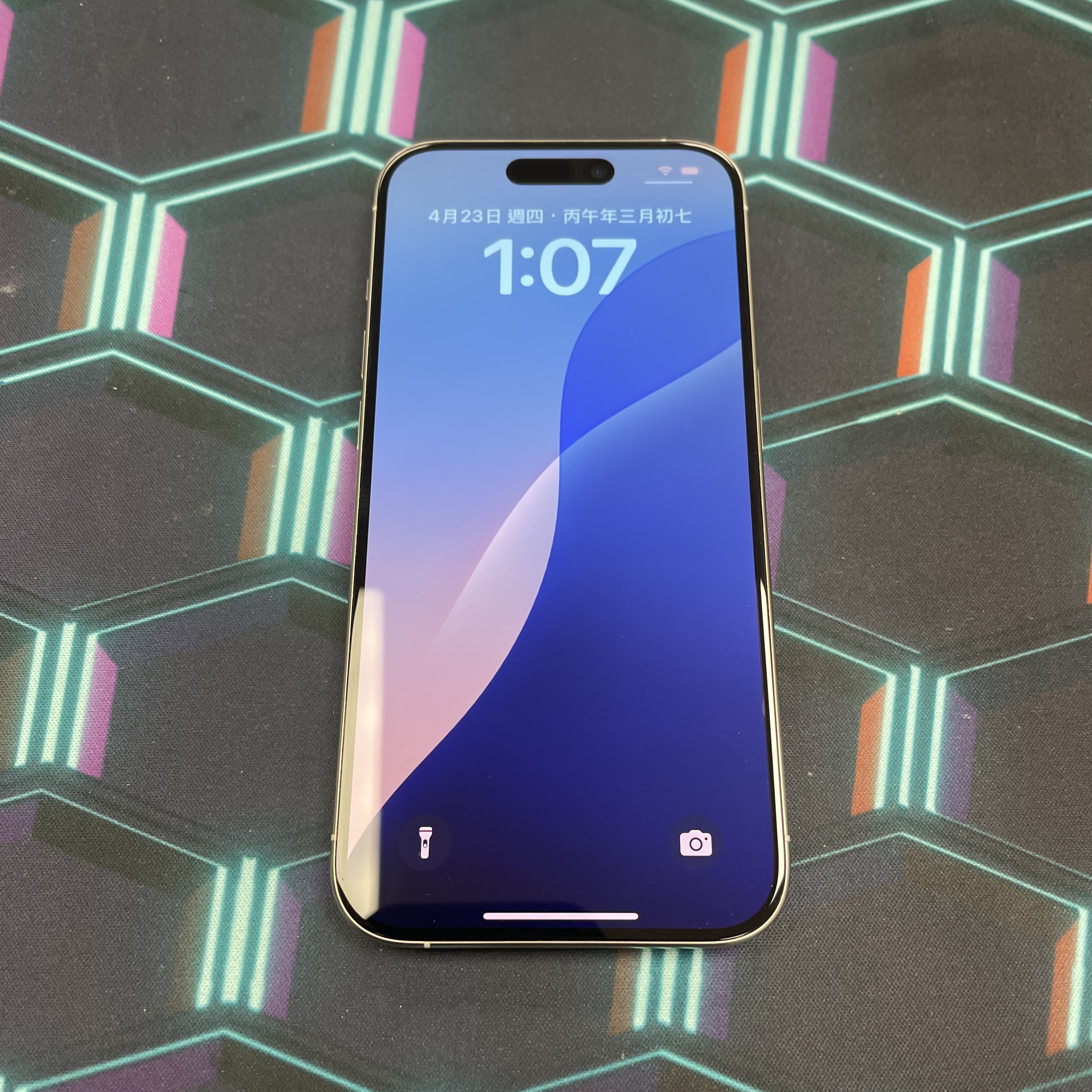 *6413 15 pro 完美機 256GB 電85 白色 white