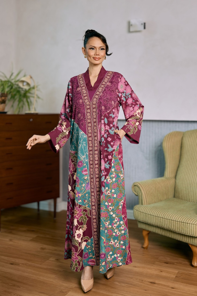 KENCANA in Batik Maroon