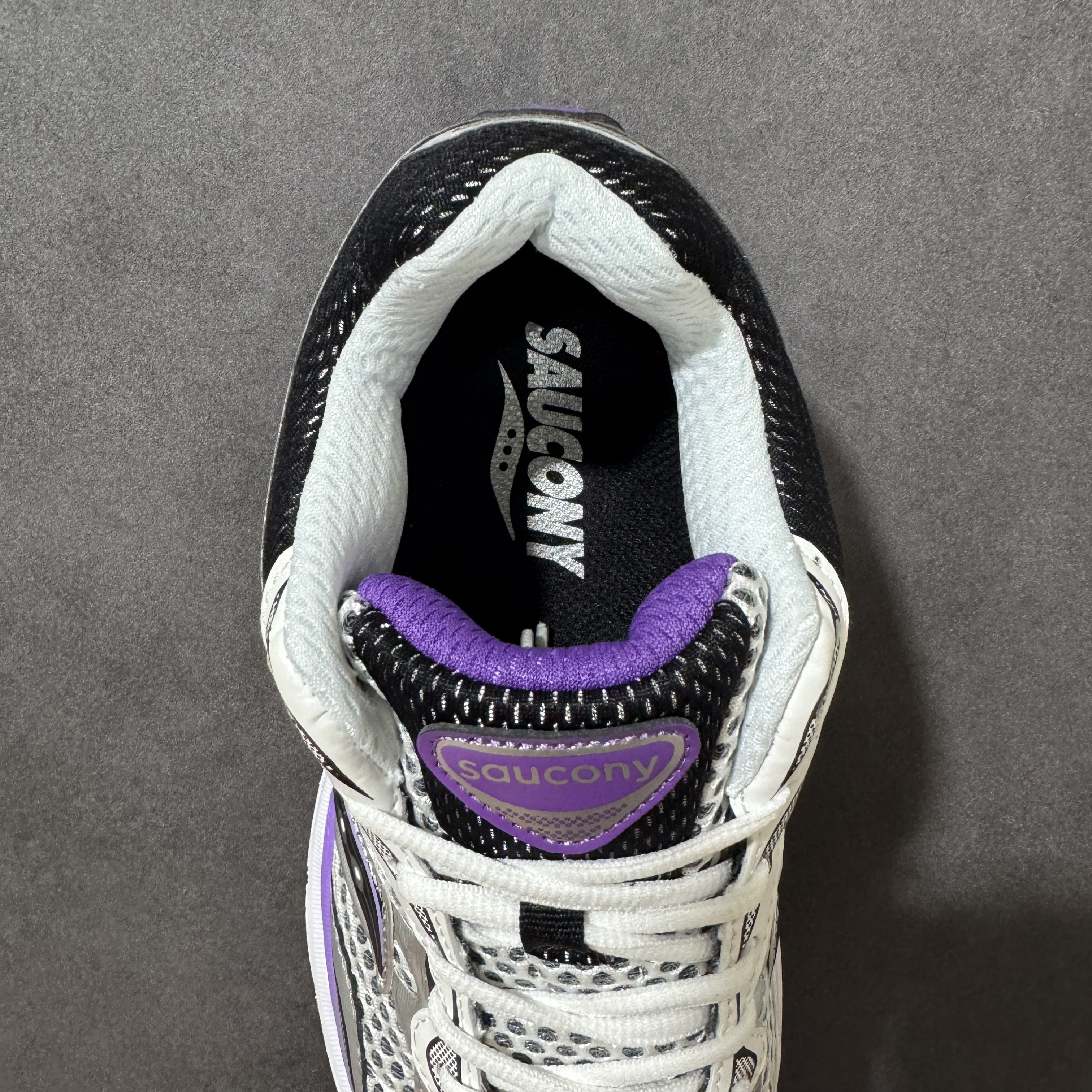 Saucony ProGrid Omni 9 OG