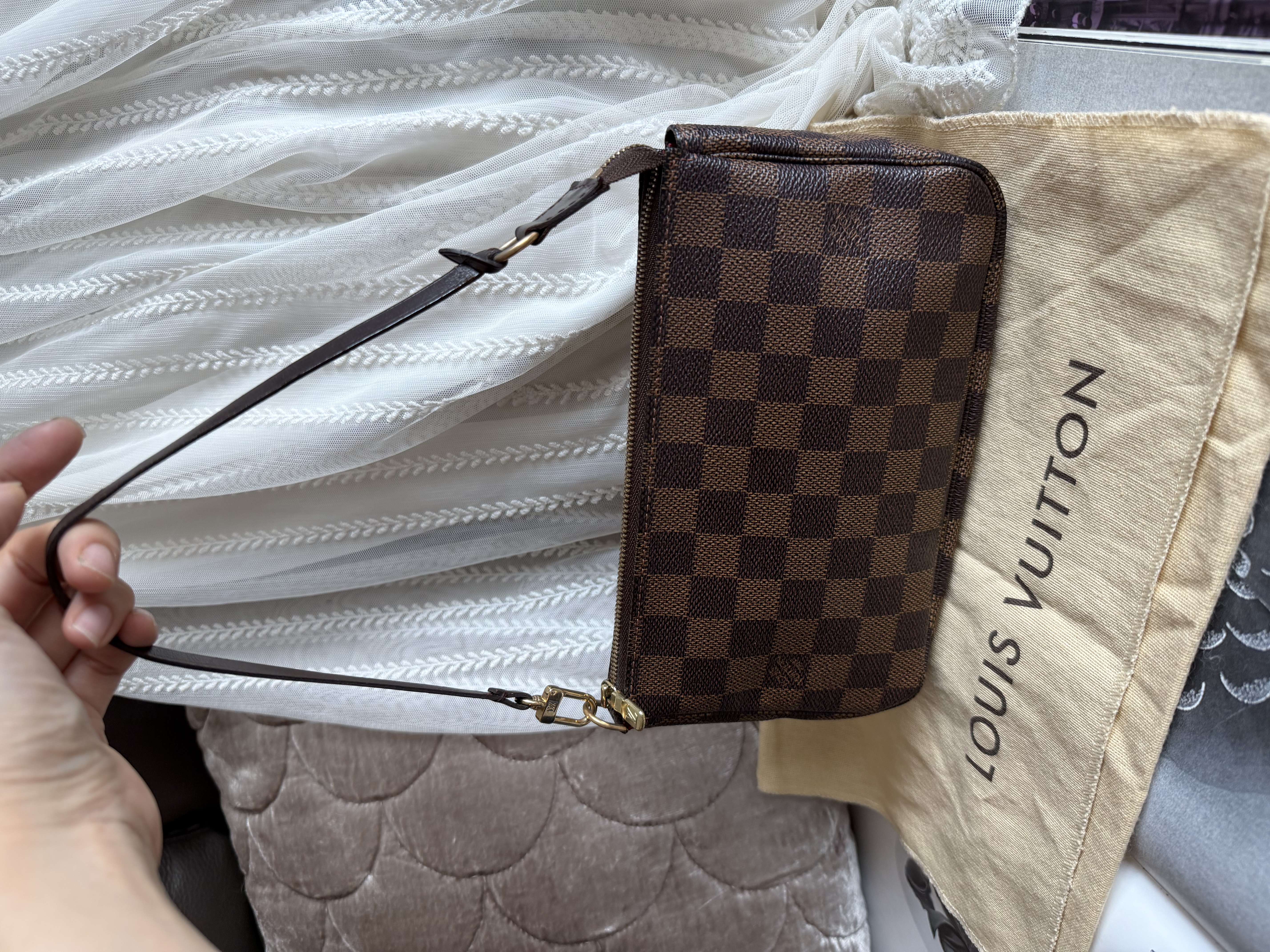 Louis Vuitton Damier Ebène Canvas Pochette Accessoires 